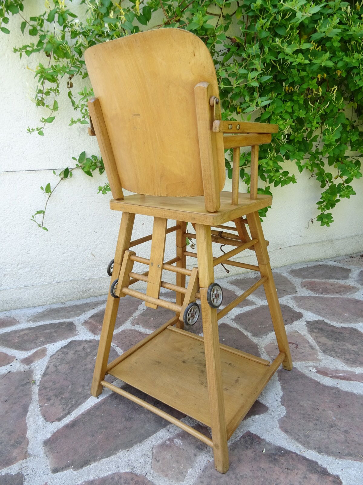 Chaise haute bébé Baumann