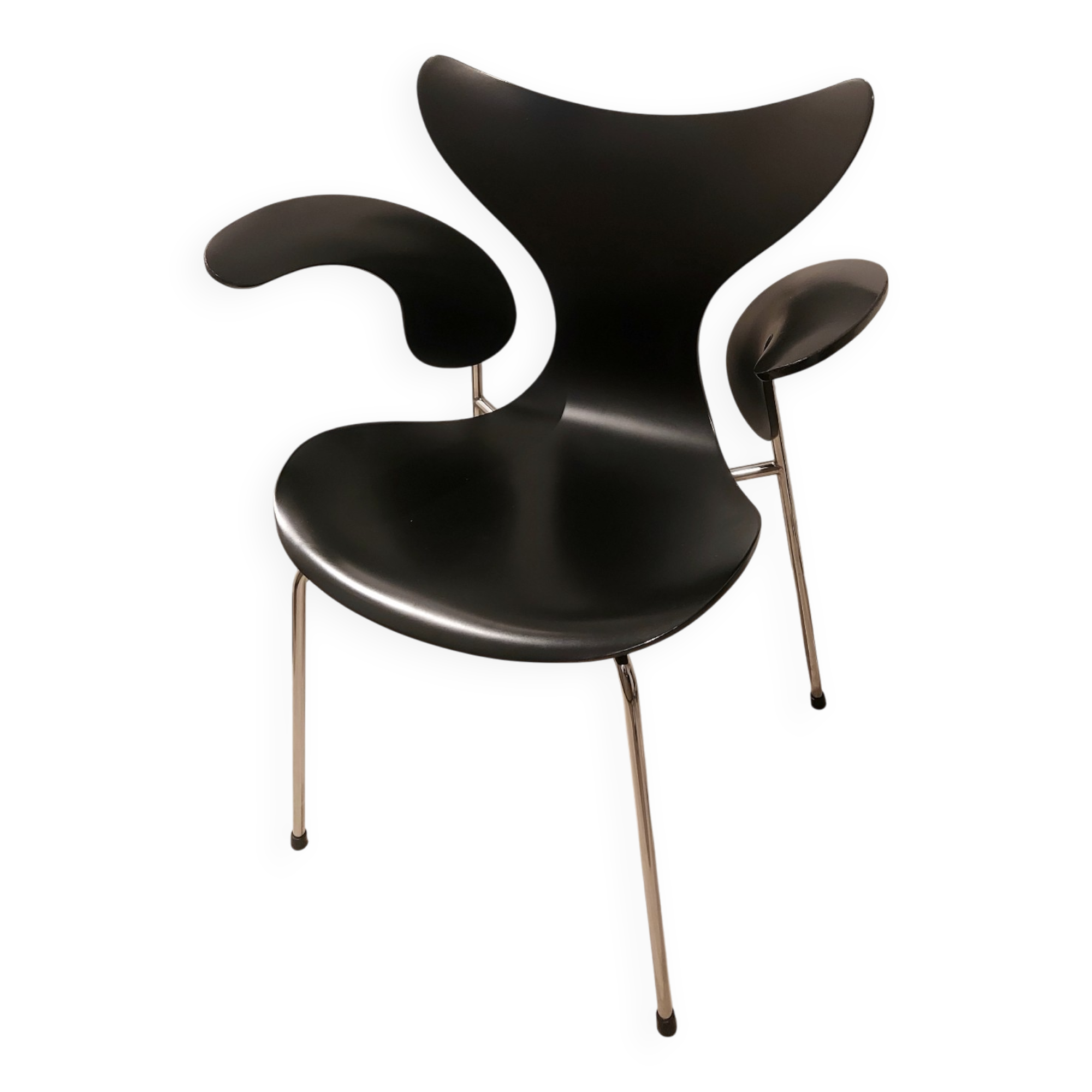 Very rare - Arne Jacobsen “Lily” 3208 armchair – Fritz Hansen – Black lacquered