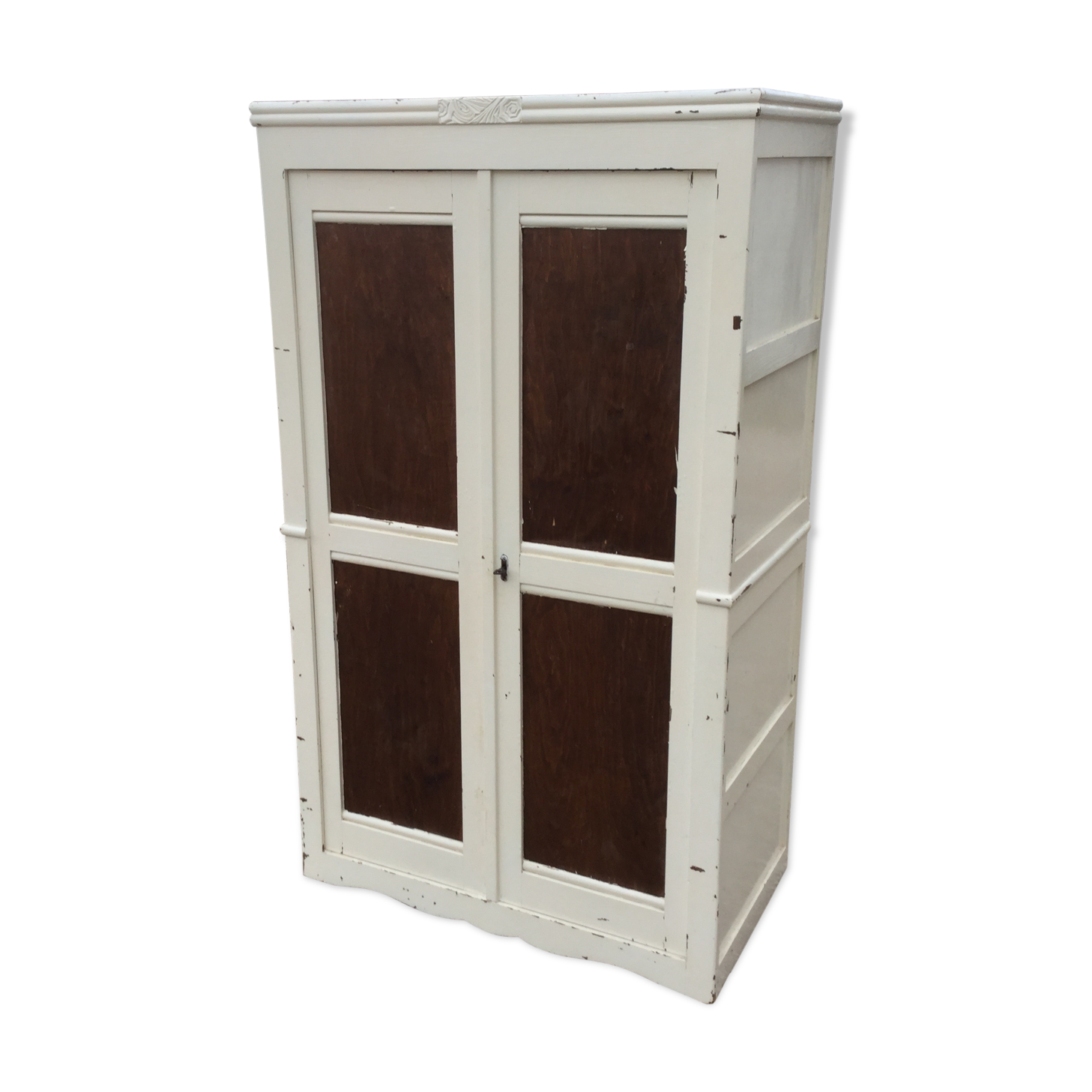 Armoire vintage