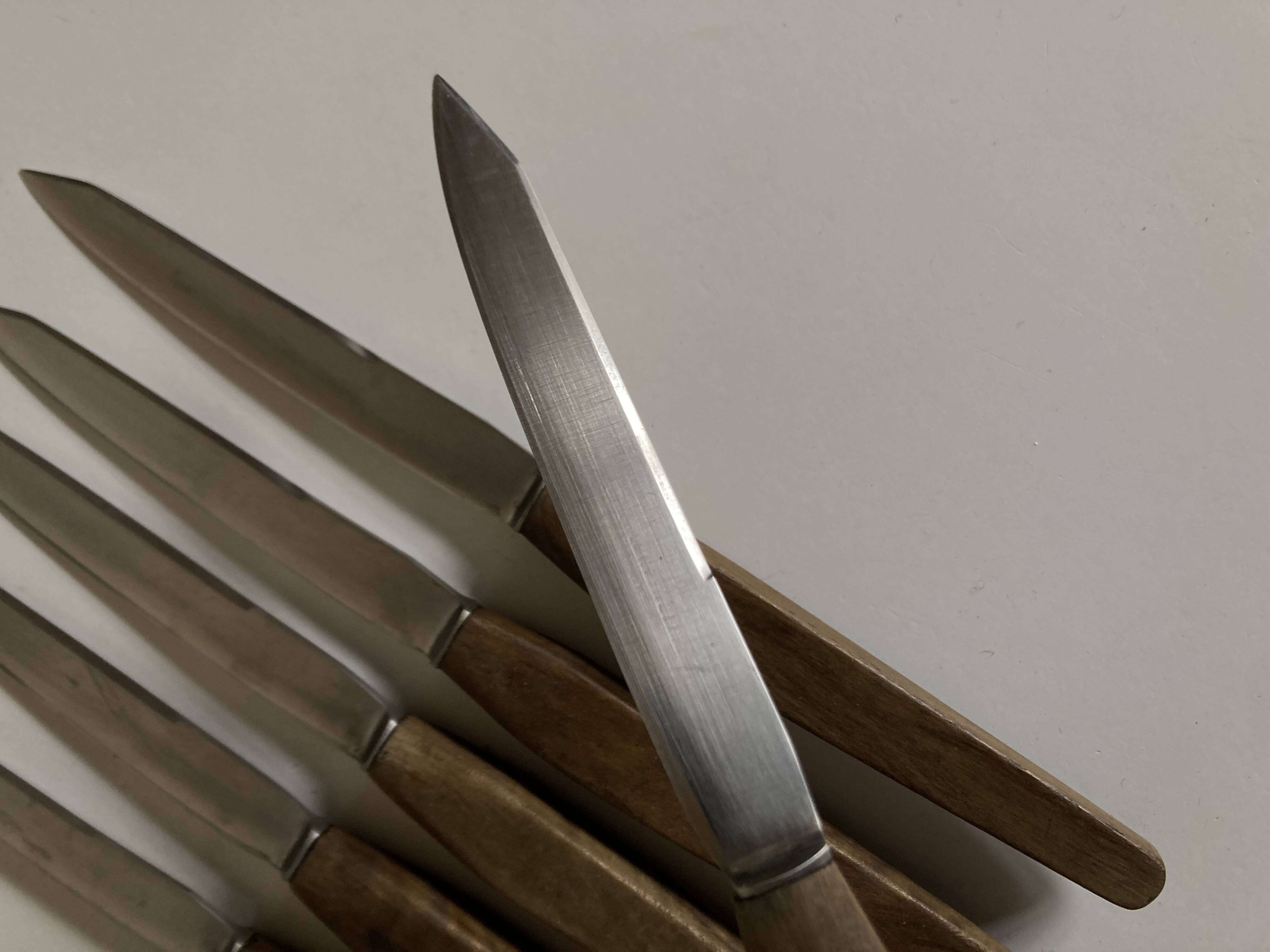 Set of 6 Scandinavian table knives, stainless steel blade, teak handle.