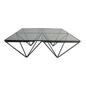 Table basse carrée en métal noir style Alanda