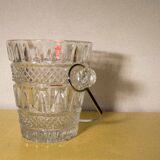 Ice bucket