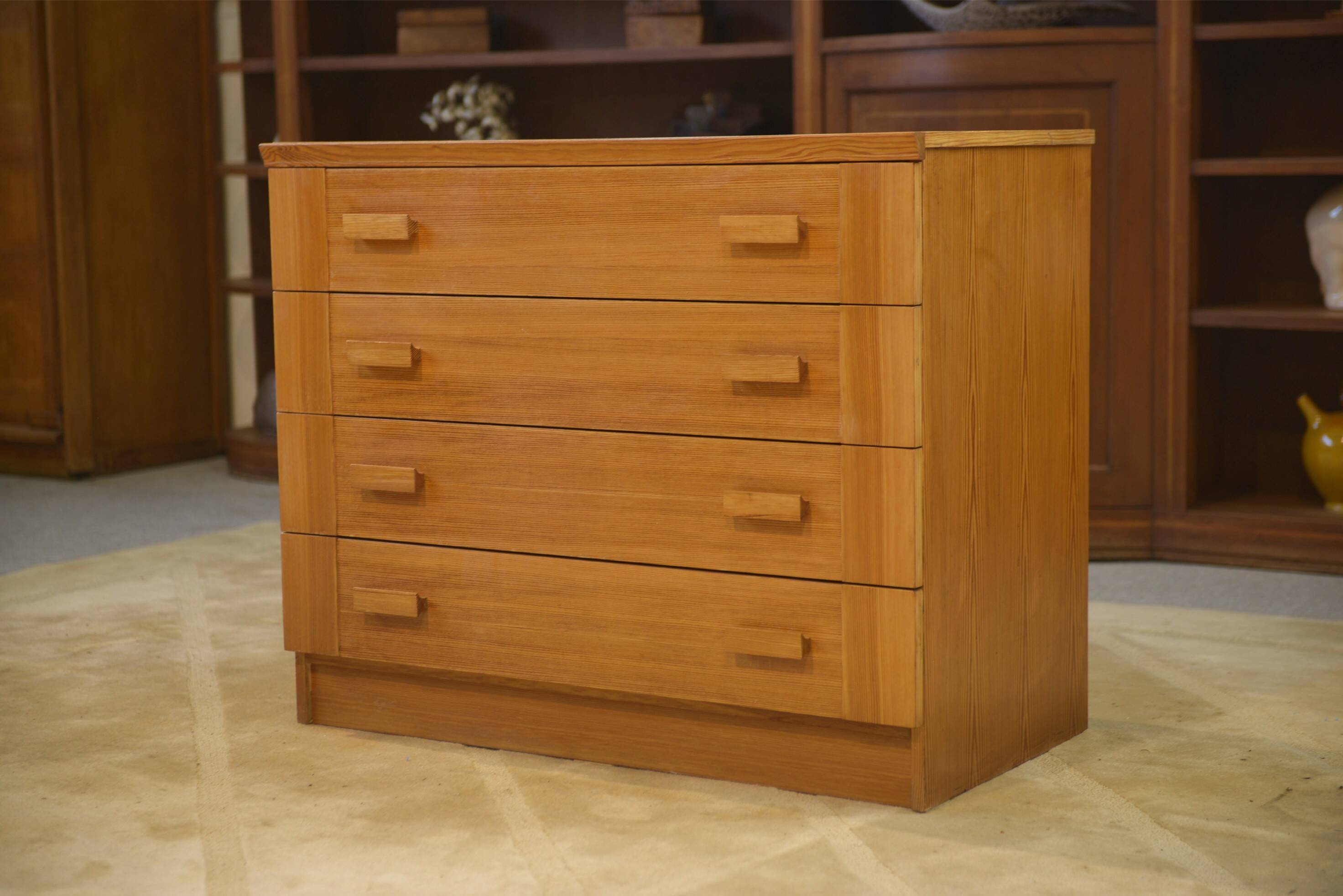 Commode en placage de pin des années 1980