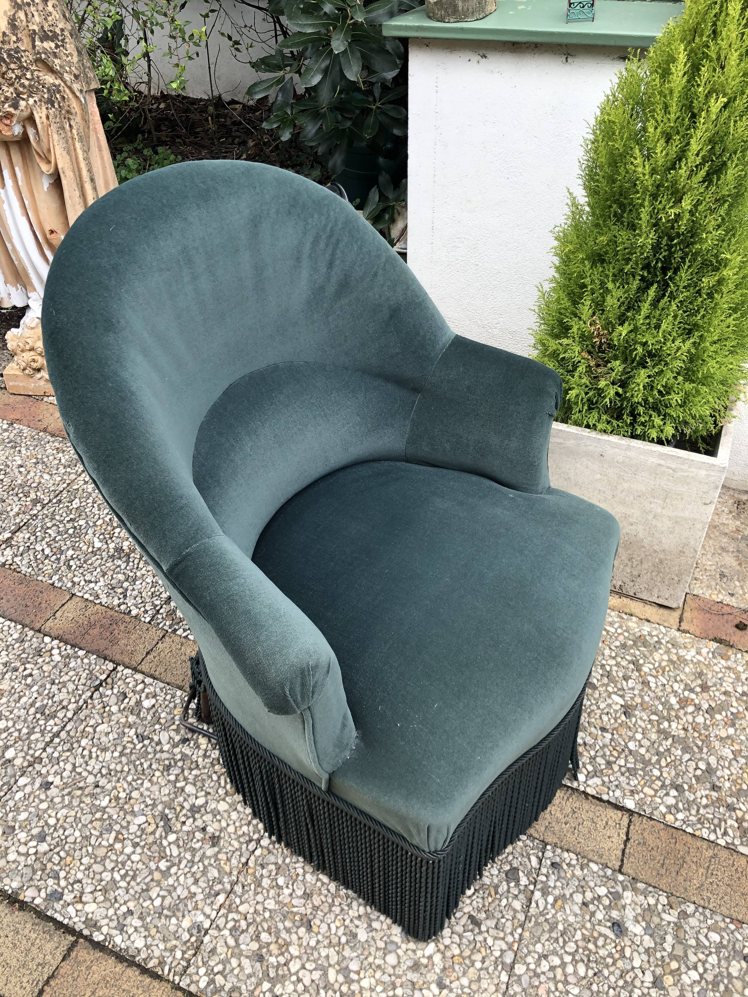 Emerald green toad armchair