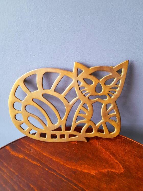 Brass cat trivet 1970