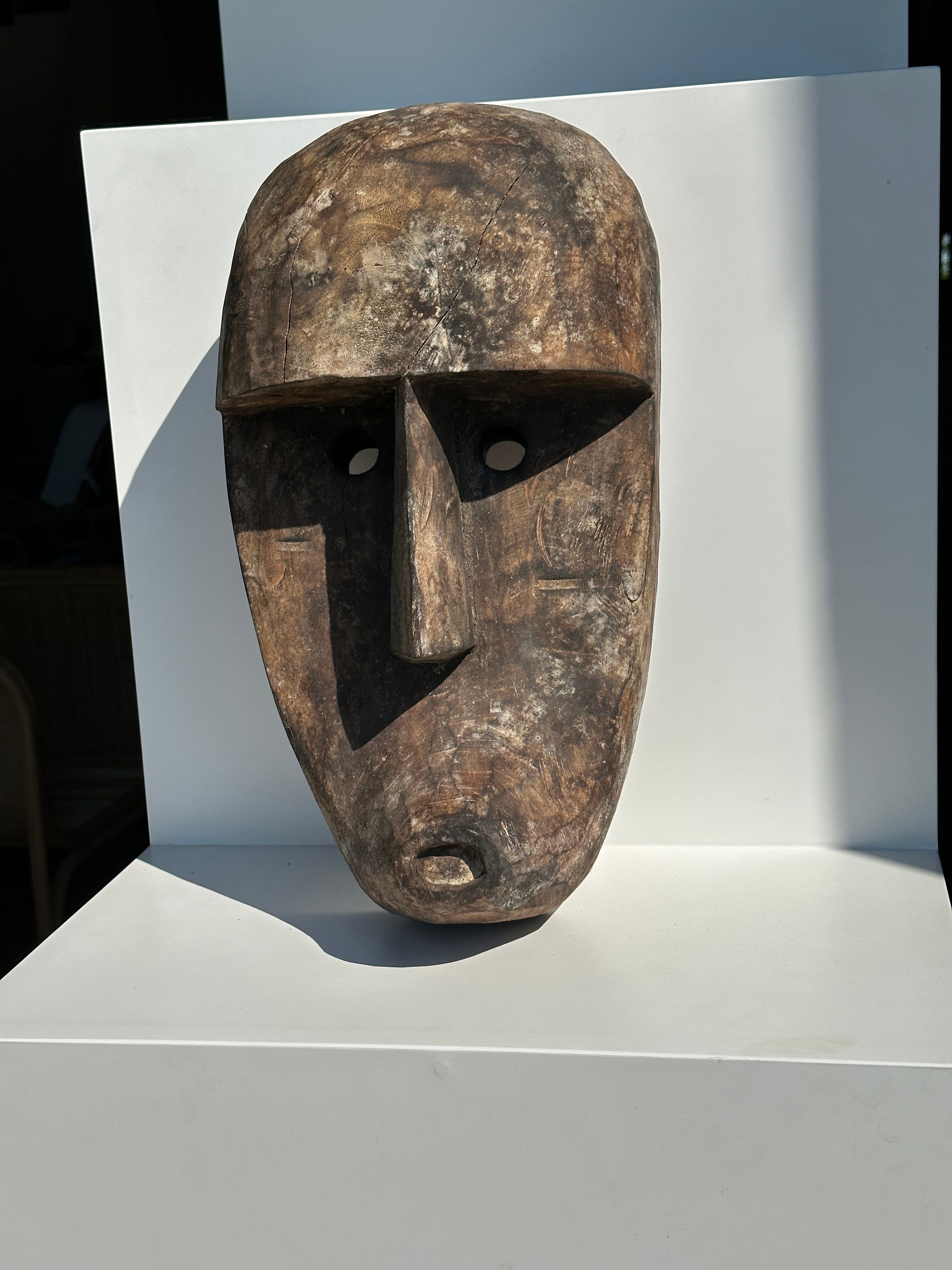 Large Timor mask in patinated wood H:50cm (1)