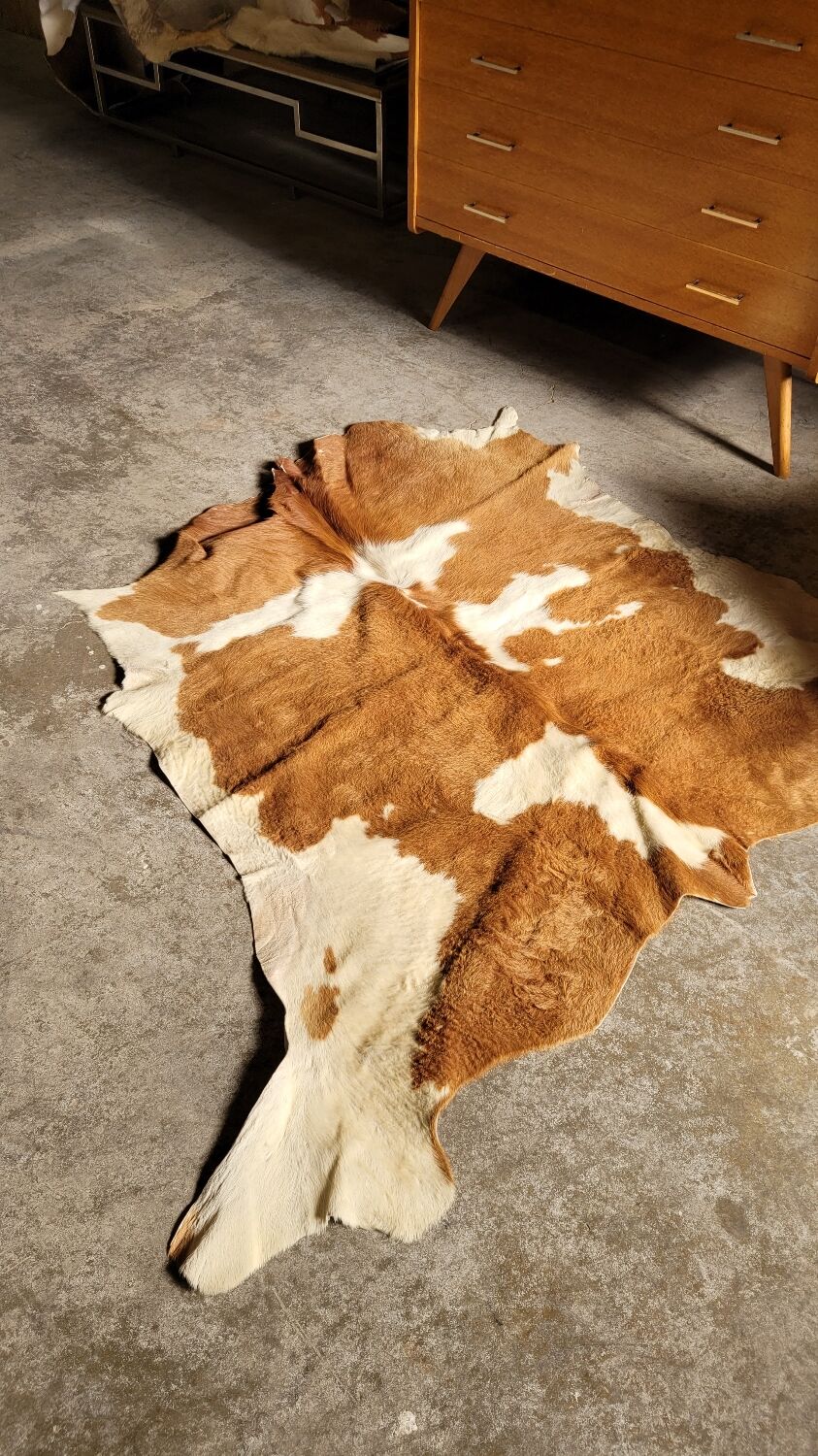 Tapis peau de vache vintage 1970