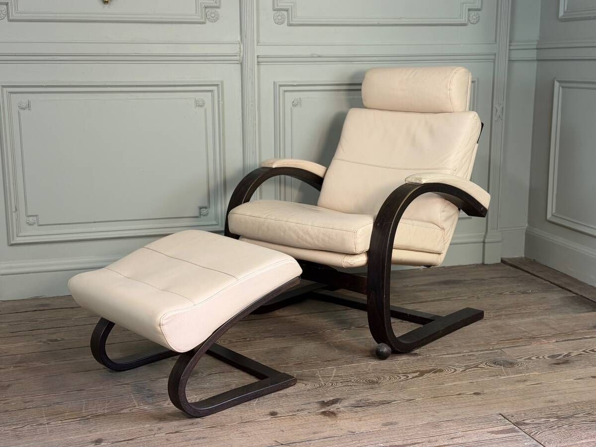 Fauteuil Nelo et son repose-pieds en cuir, åke Fribyter pour Roche Bobois, vers 1980