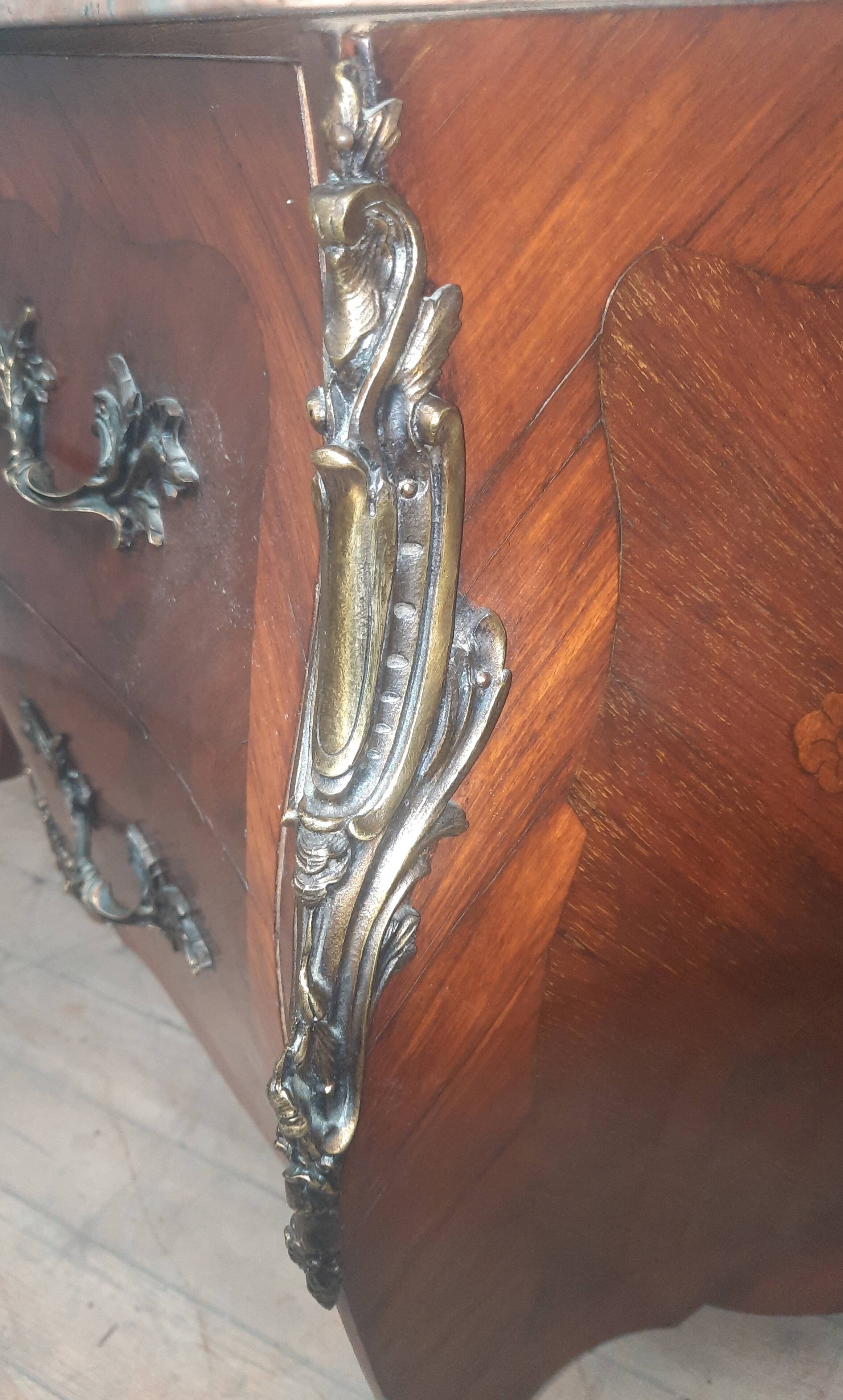 Louis XV style chest of drawers with floral marquetry