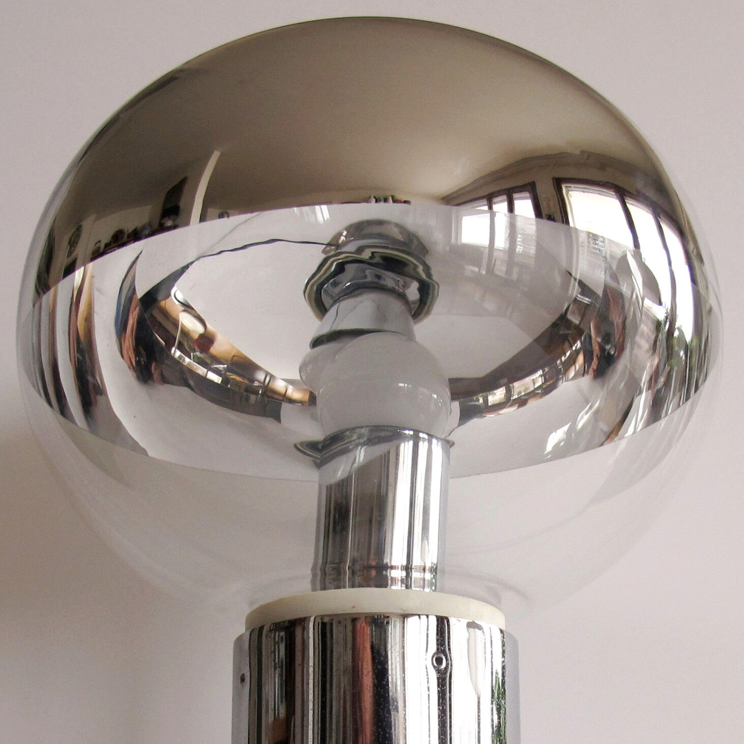 Italian design glass globe lamp 1970