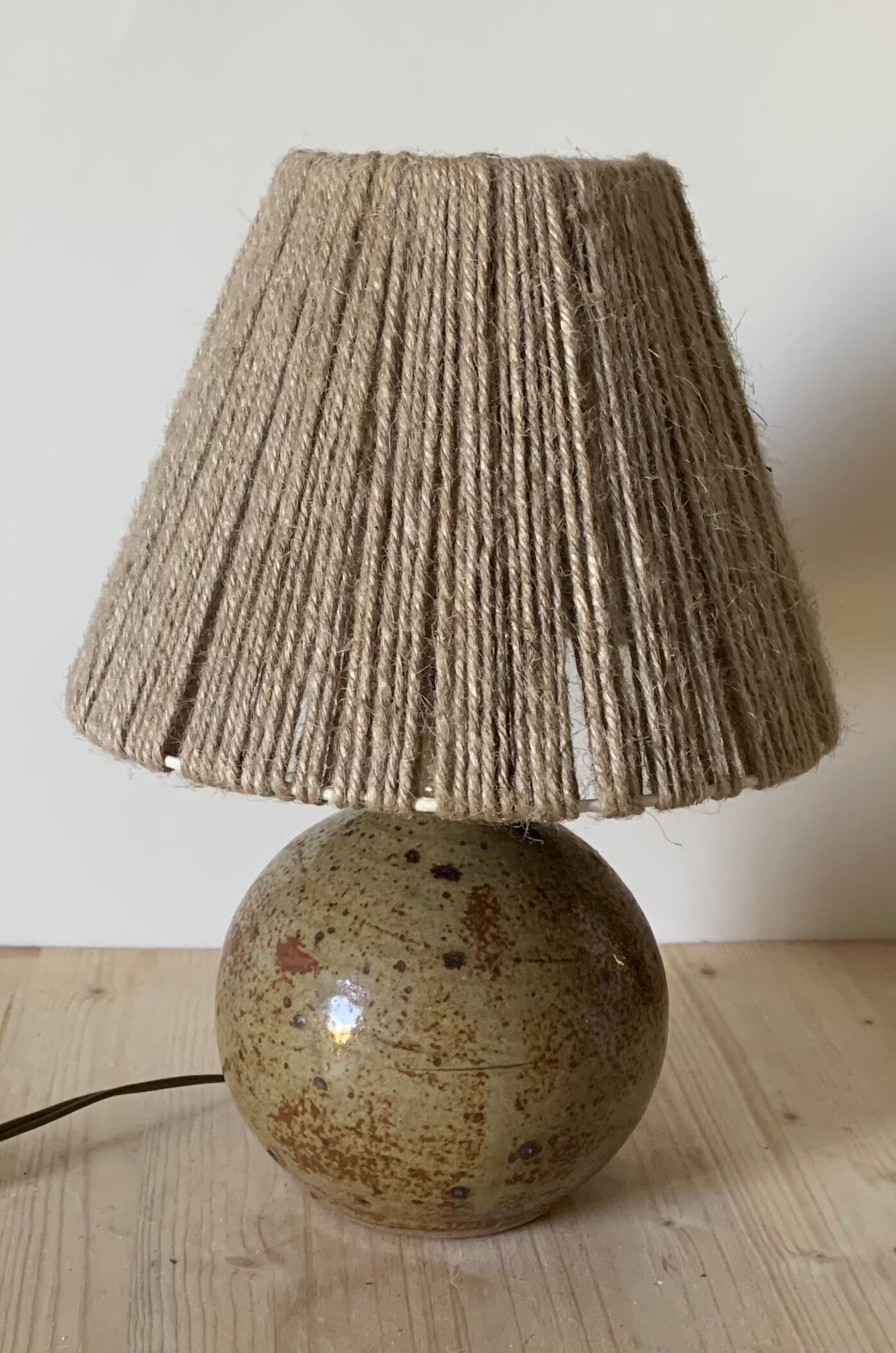 Lamp sandstone pyrite