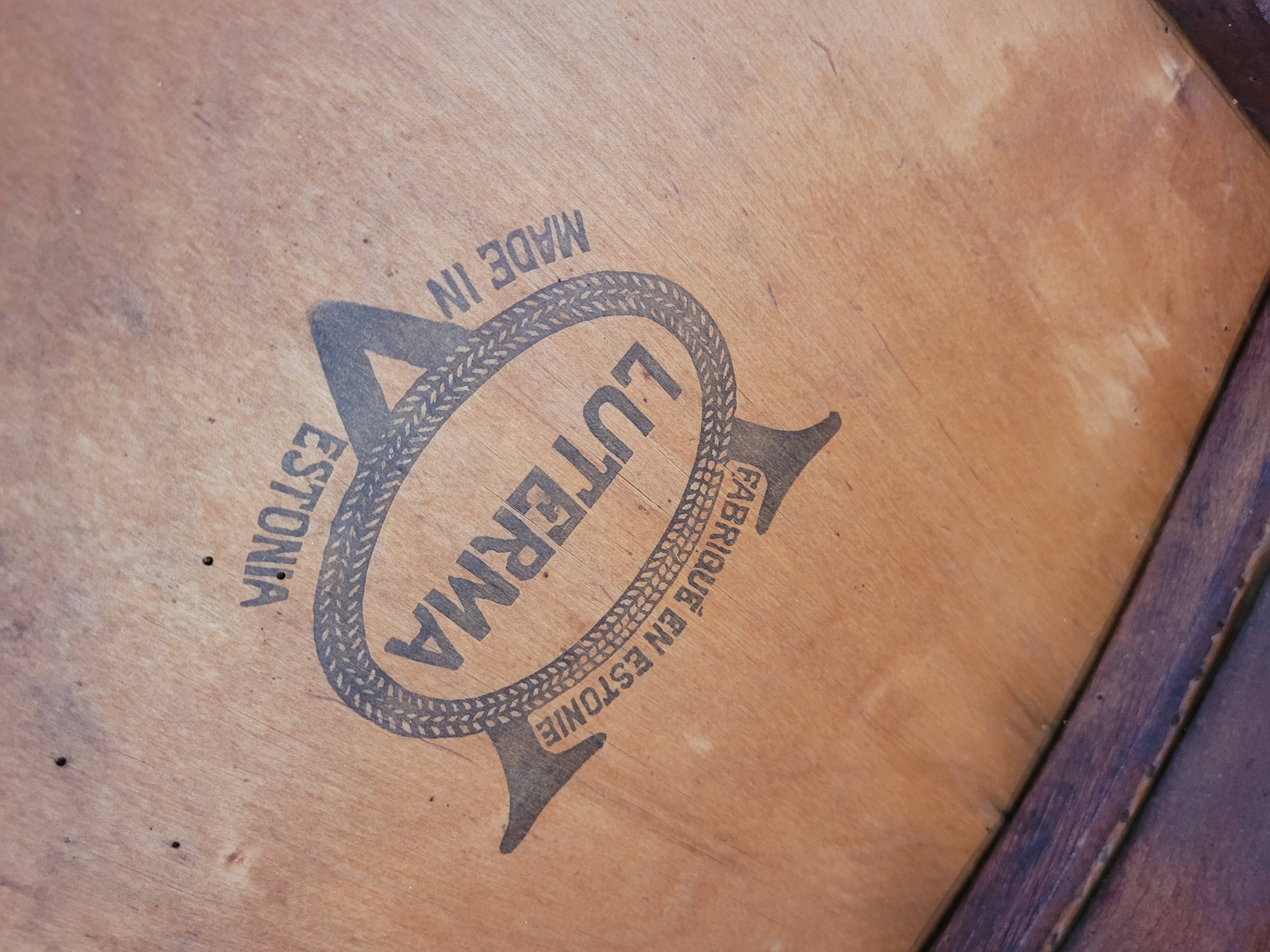 Early 20th century wooden barber's chair