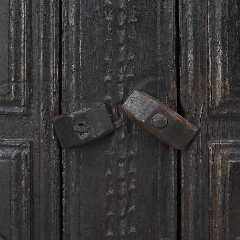 Cabinet de ferme rustique primitif espagnol du XVIIe siècle en chêne