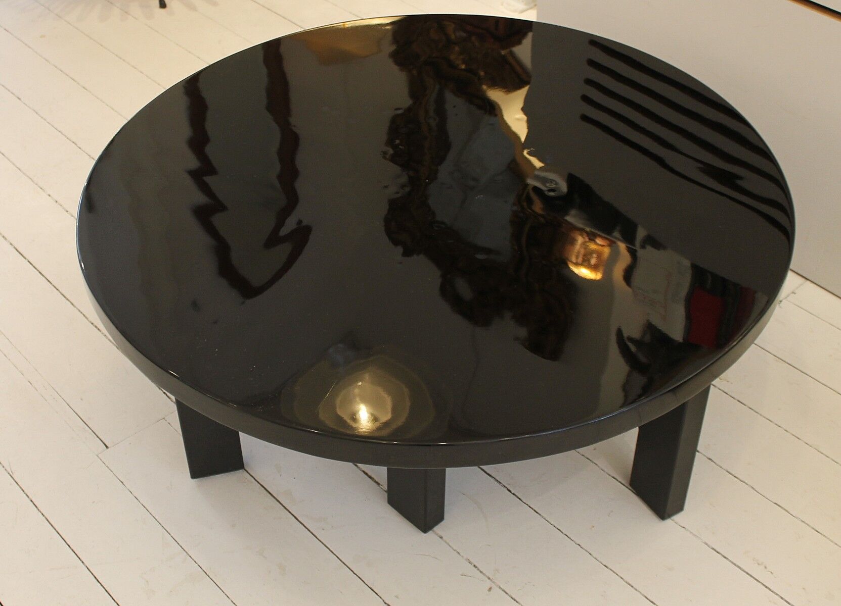 Black lacquered resin round coffee table by Ado Chale c.1970s