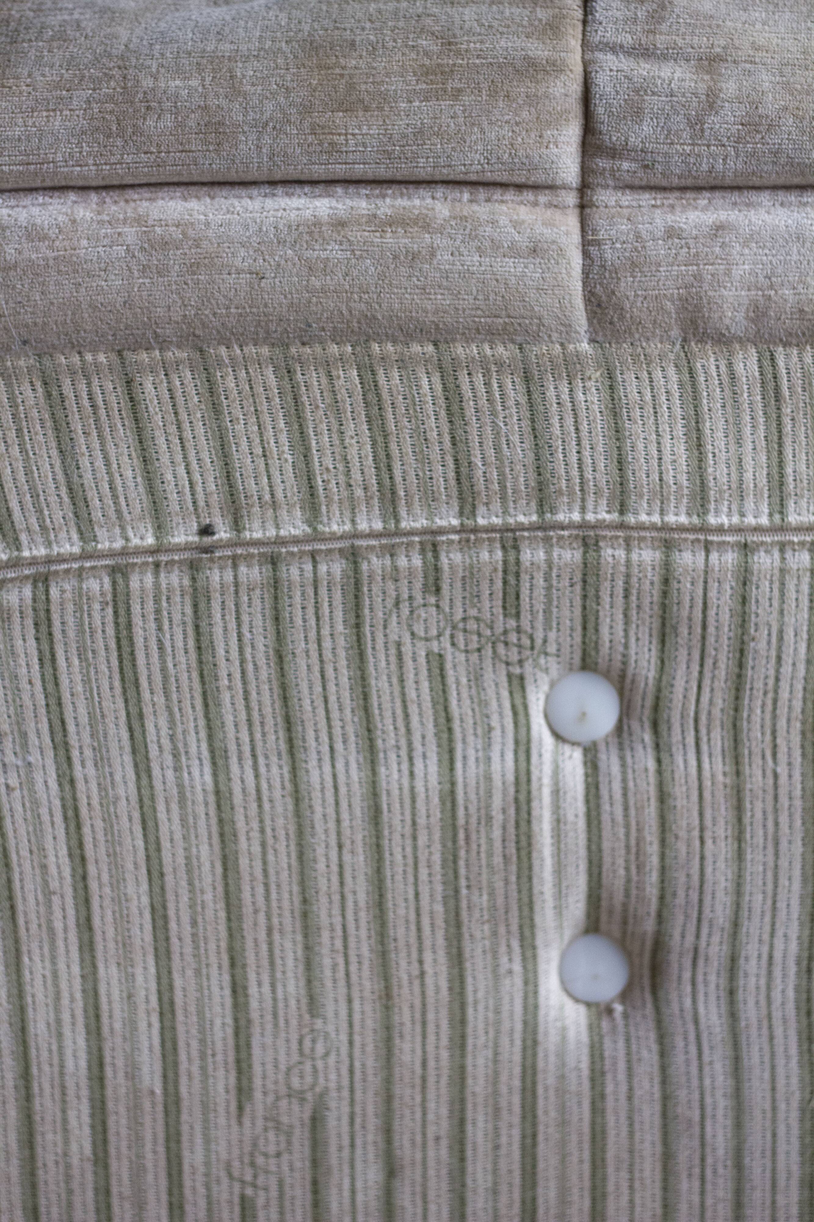 Canapé Togo 4 places en velours beige par Michel Ducaroy, Ligne Roset, 1973