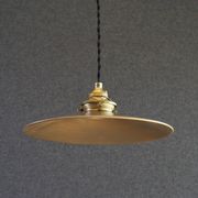 suspension opaline ancienne peinte en doré, livrée avec cable et douille neufs