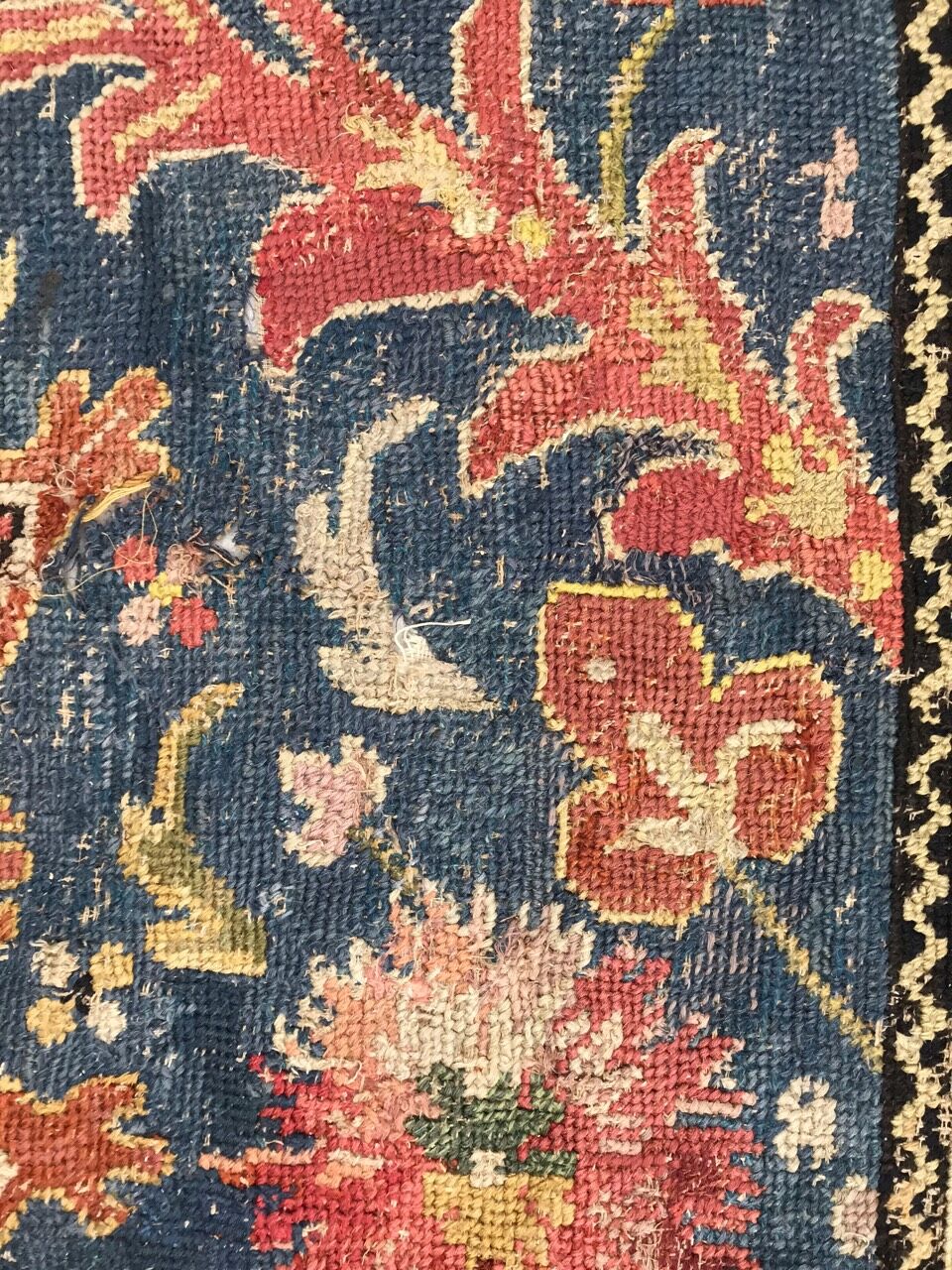 Ancient Portuguese dot rugiola 168x258 cm