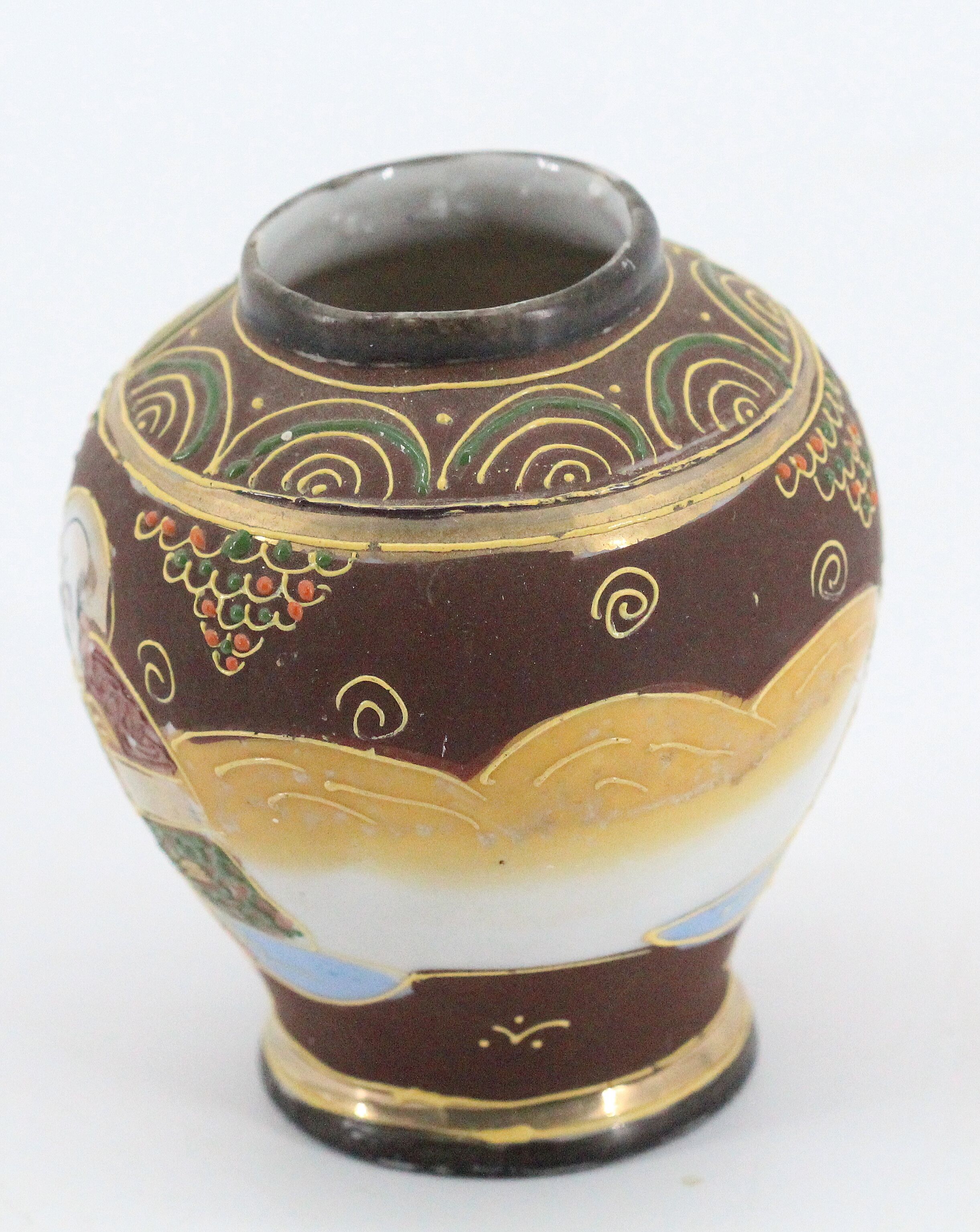 Ancient Japanese vase satsuma