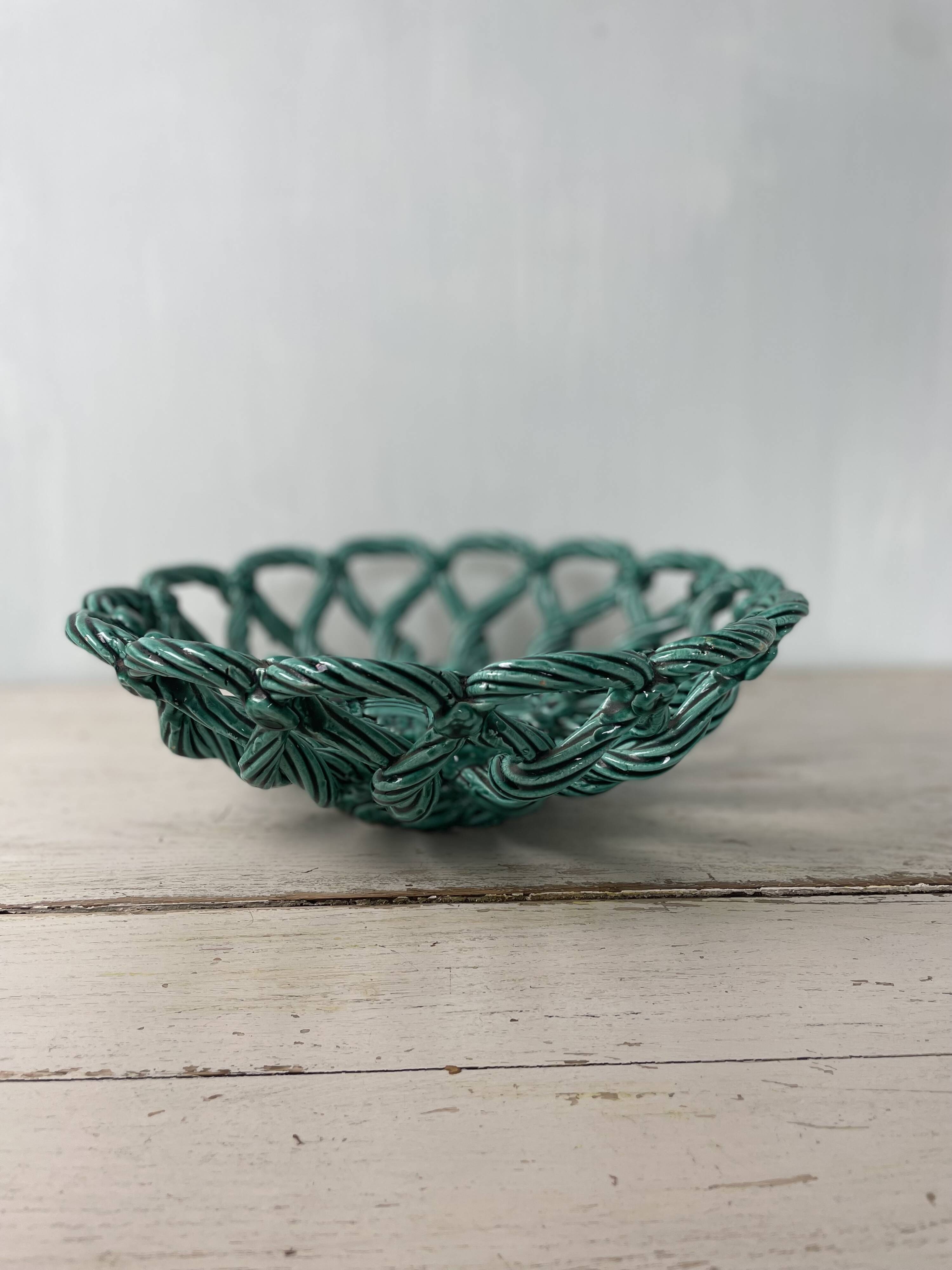 Vallauris Style Braided Barbotine Cut