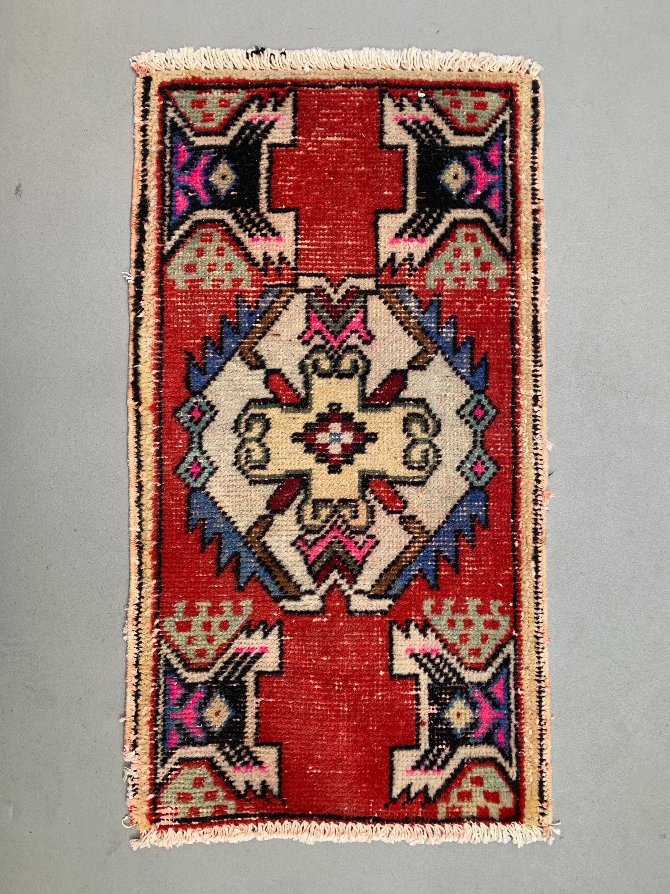 Small Vintage Turkish Rug 92x49 cm, Short Runner, Tribal, Shabby, Mini Carpet