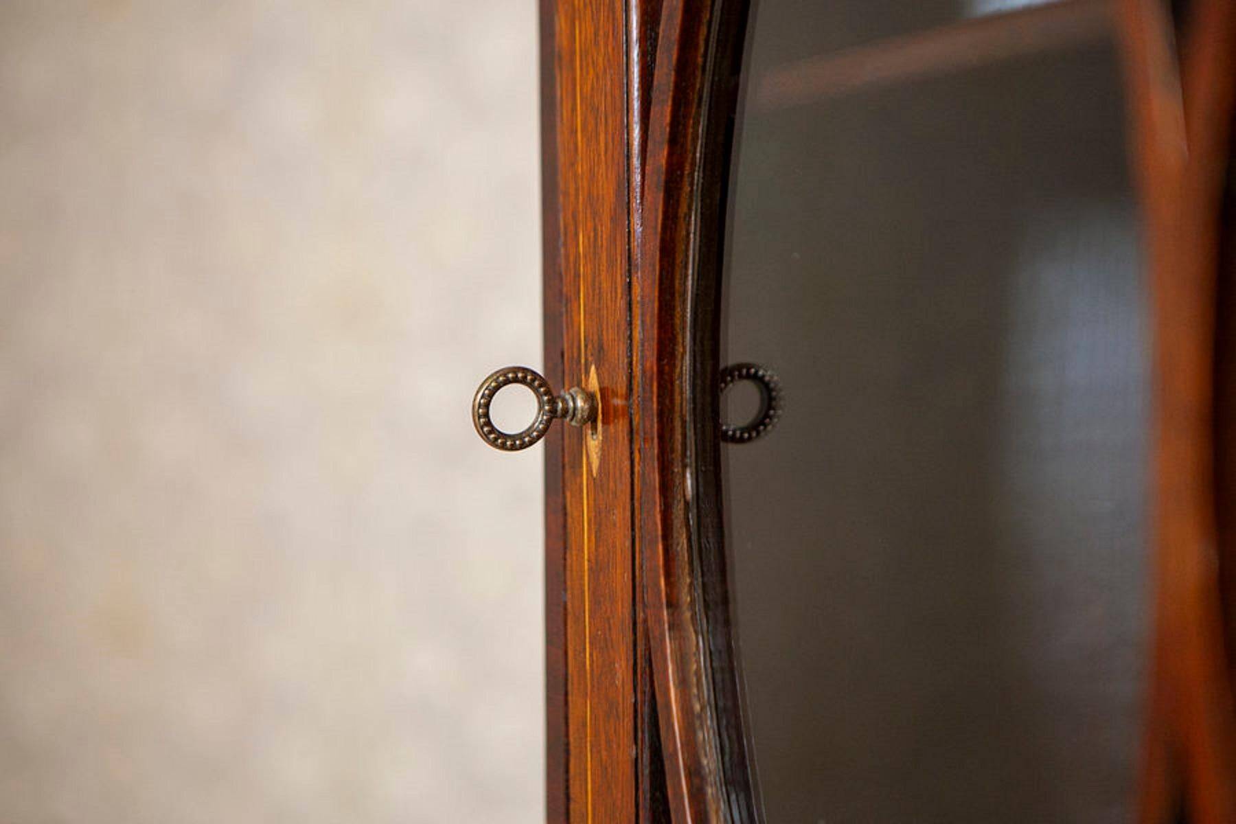 Cabinet d'angle anglais de la fin du 19e siècle en brun