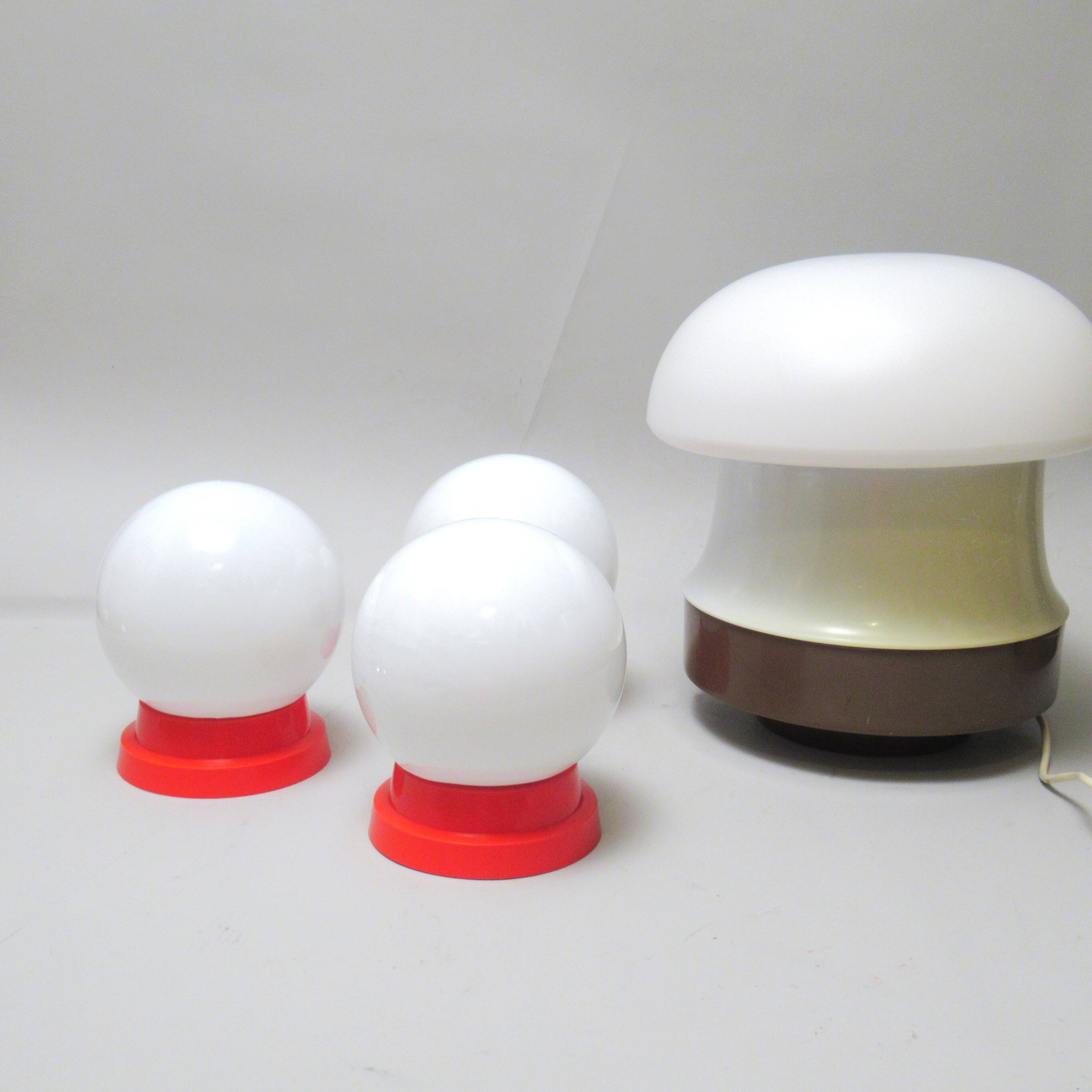 Applique ou plafonnier boule Années 80