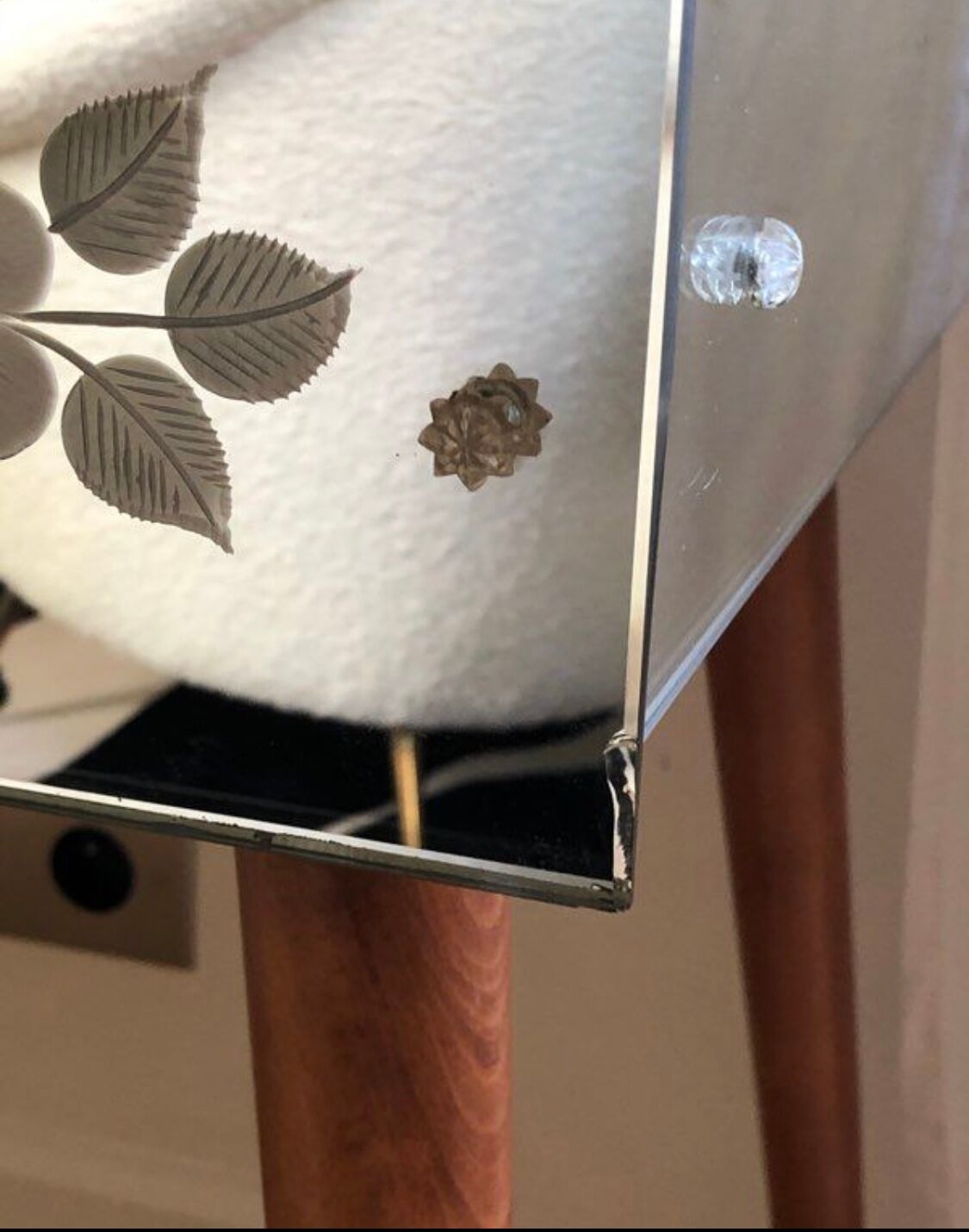 Venetian style mirror dressing table