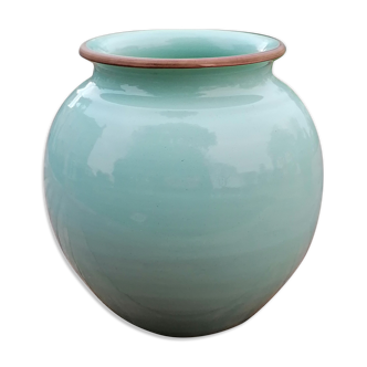 Ceramic vase