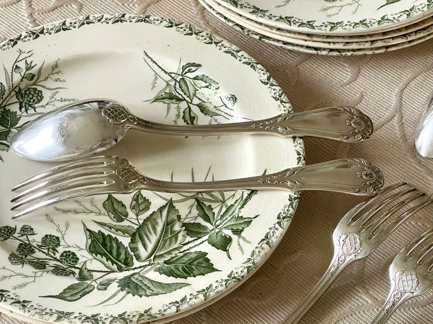 24 couverts anciens Louis XV.