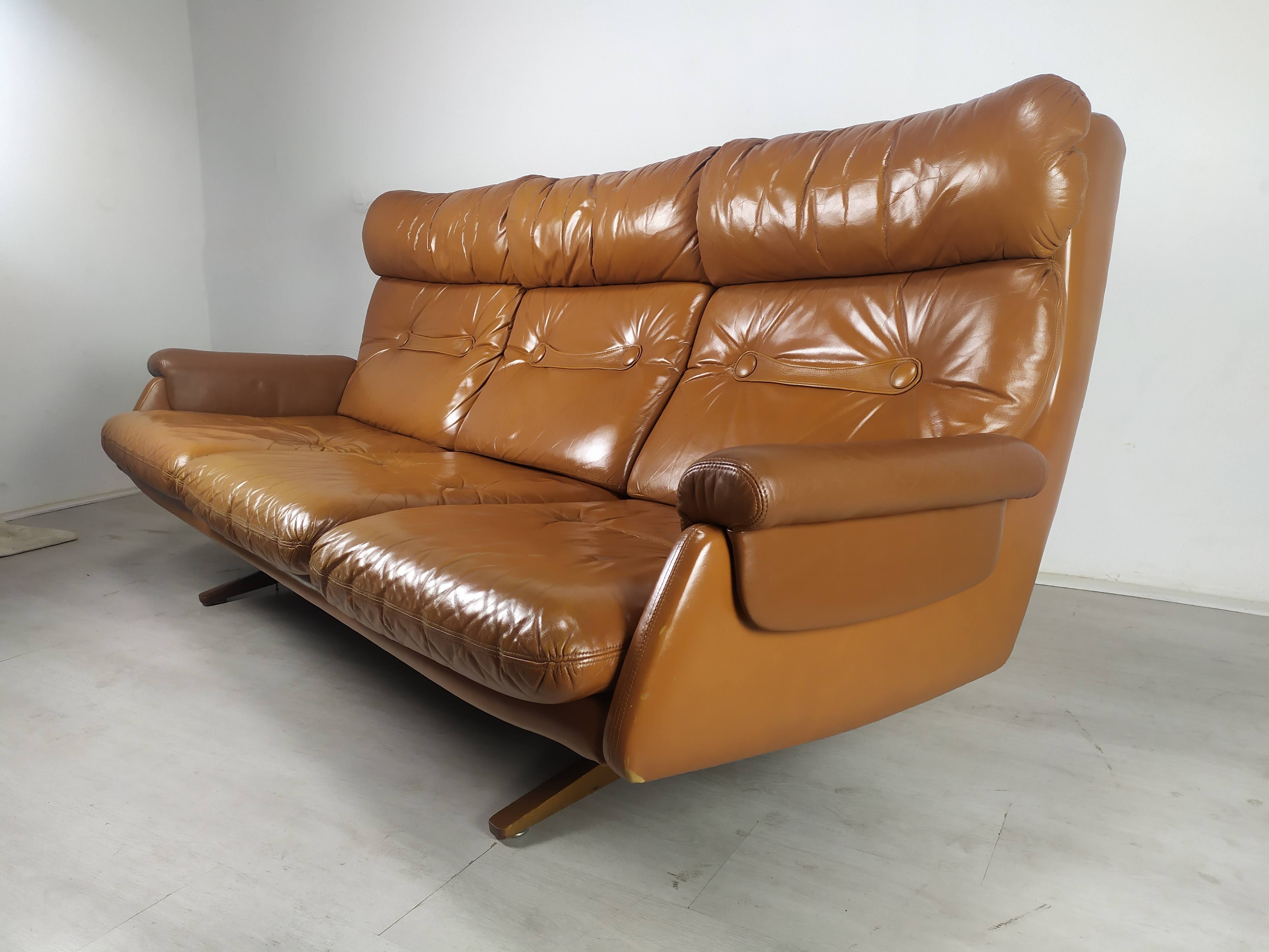Scandinavian fawn leather sofa