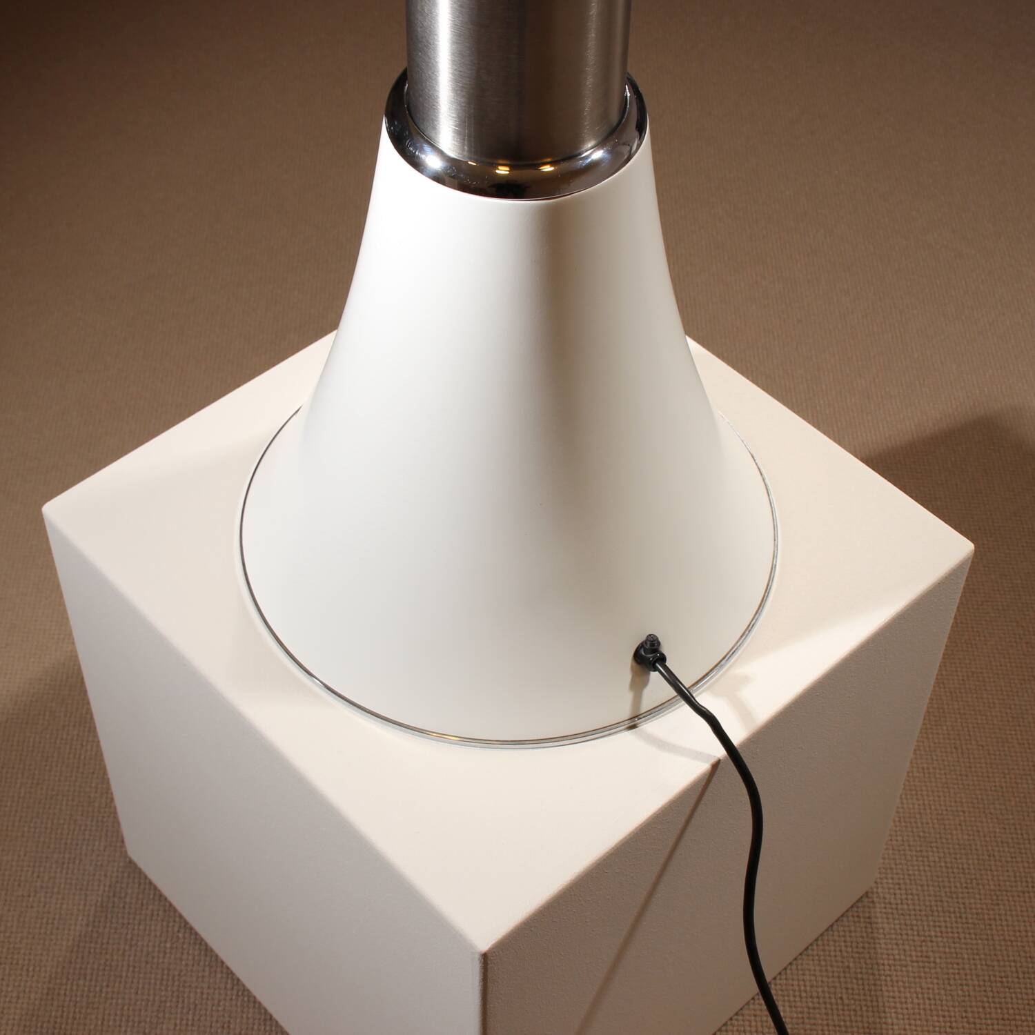 Lampe 'Pipistrello 620' par Gae Aulenti pour Martinelli Luce, Italie