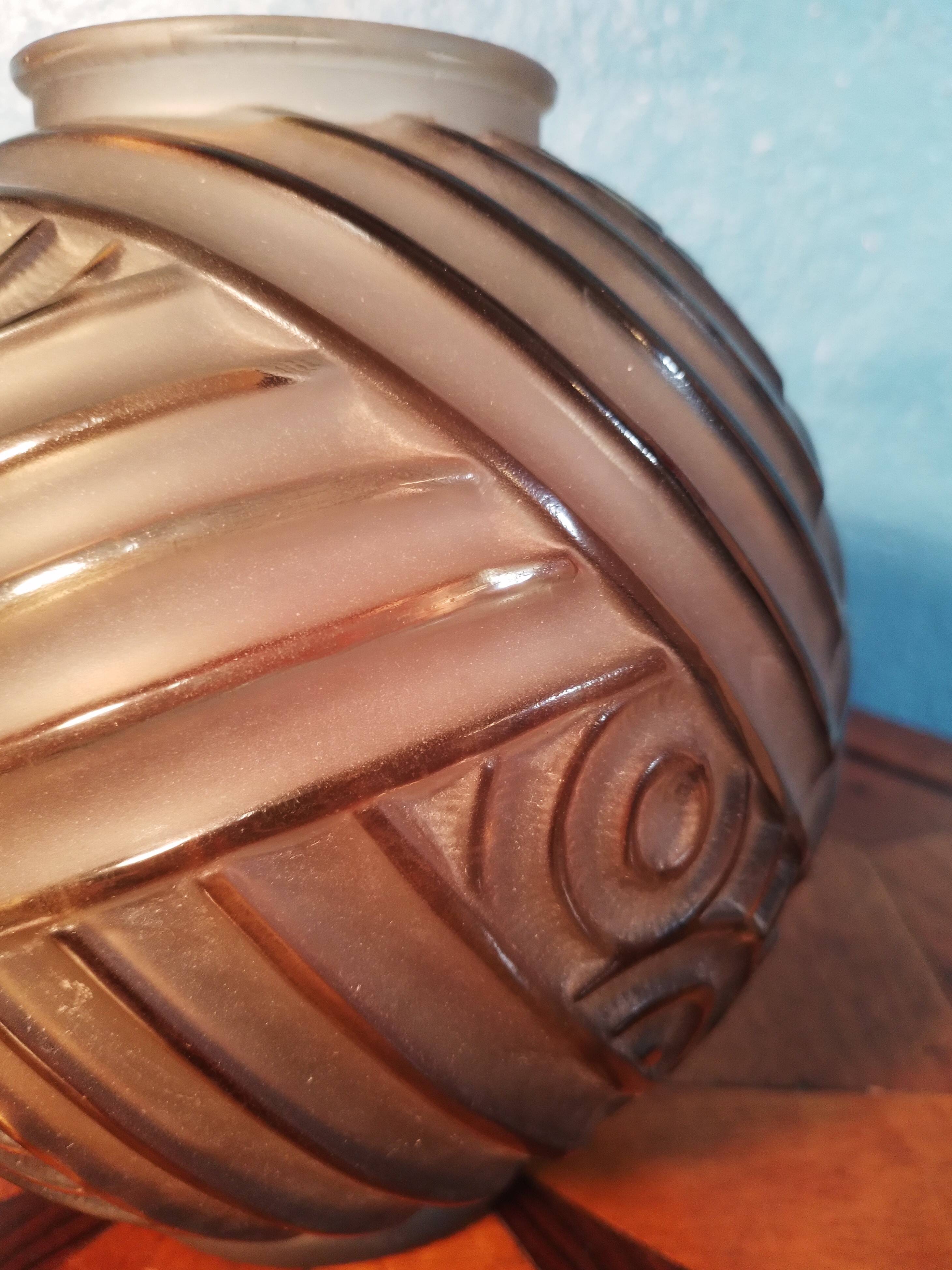 Avesn vase 1930s