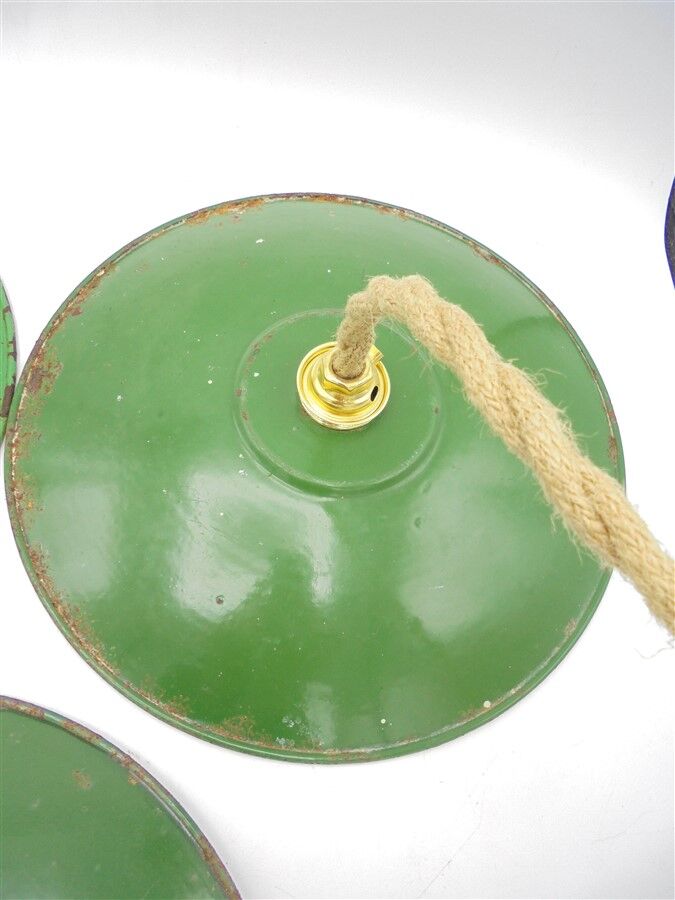 Series of 3 enamelled sheet hanging lamps