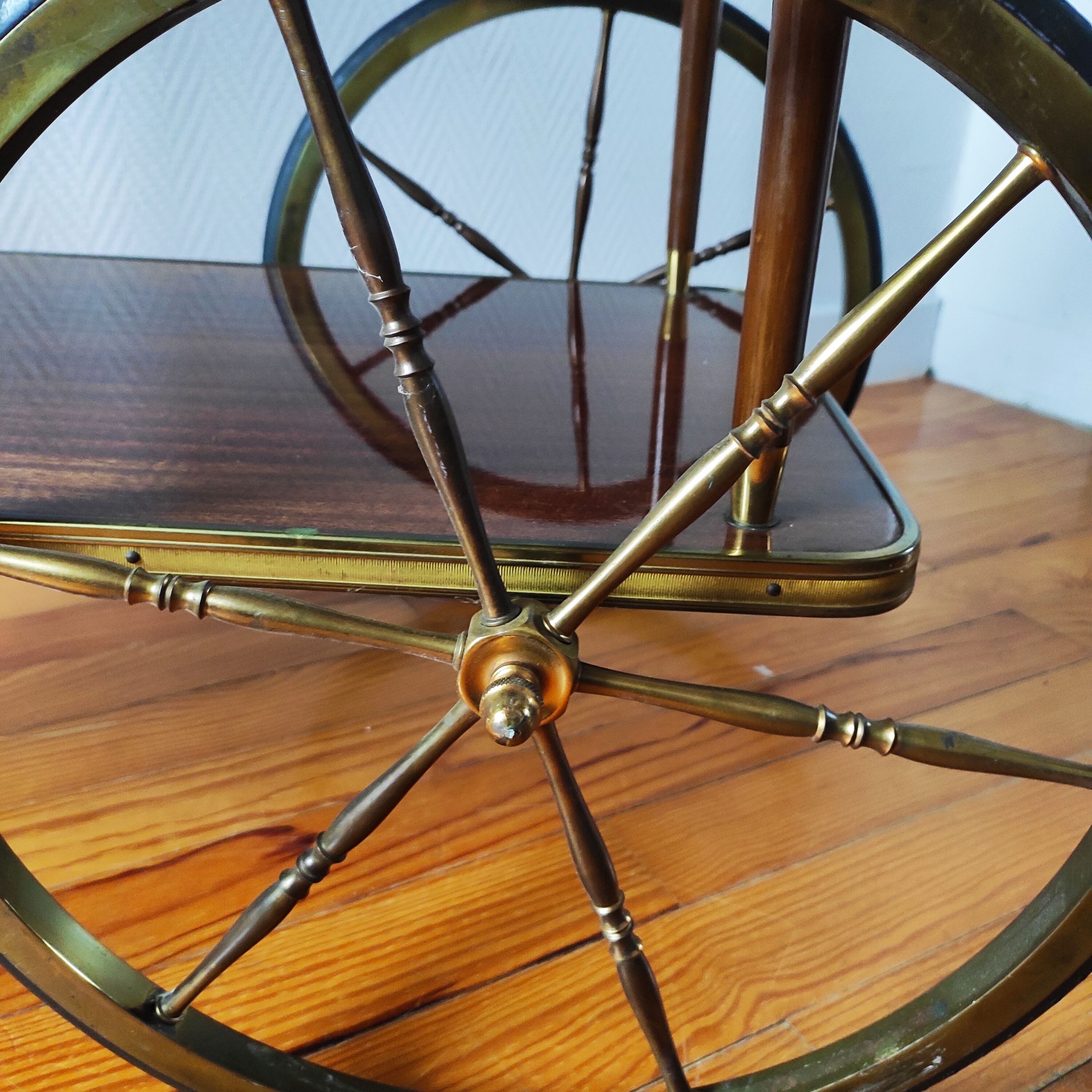 Rolling service or service trolley