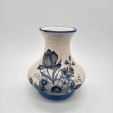 Small ceramic vase with cracked look