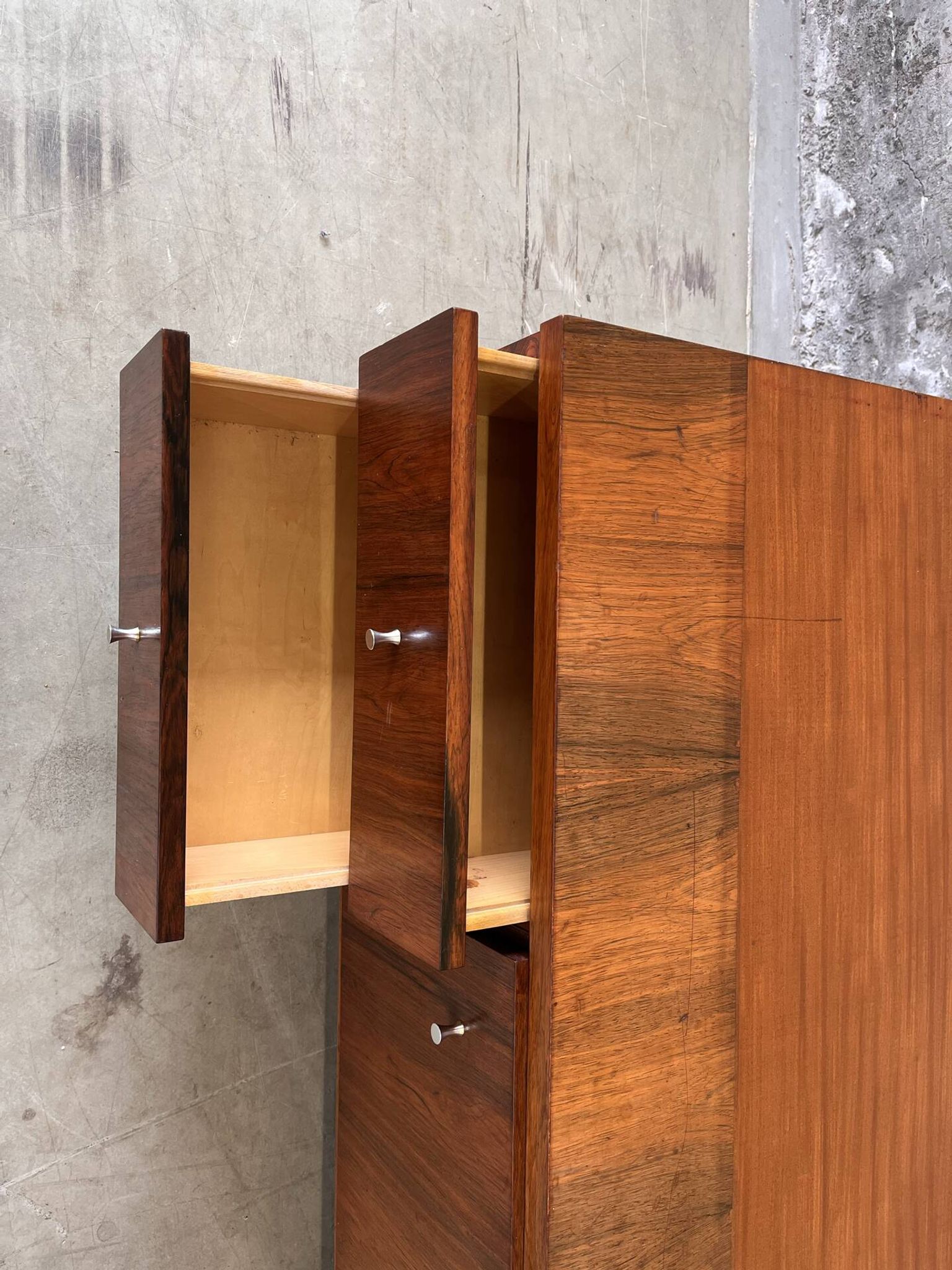 Meuble bas en palissandre vintage