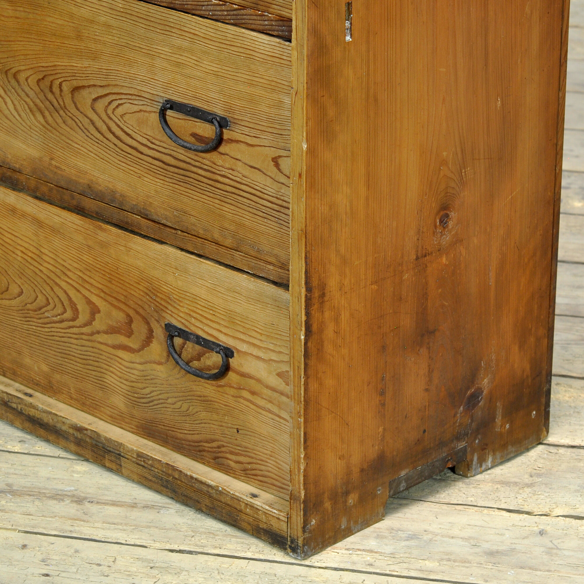 Japanese Tansu chest of drawers, circa 1900