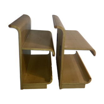 2 tables de chevet en bois massif courbé, 1970
