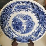 Assiette plate en faïence, Royal Sphinx Maastricht "Cambridge"