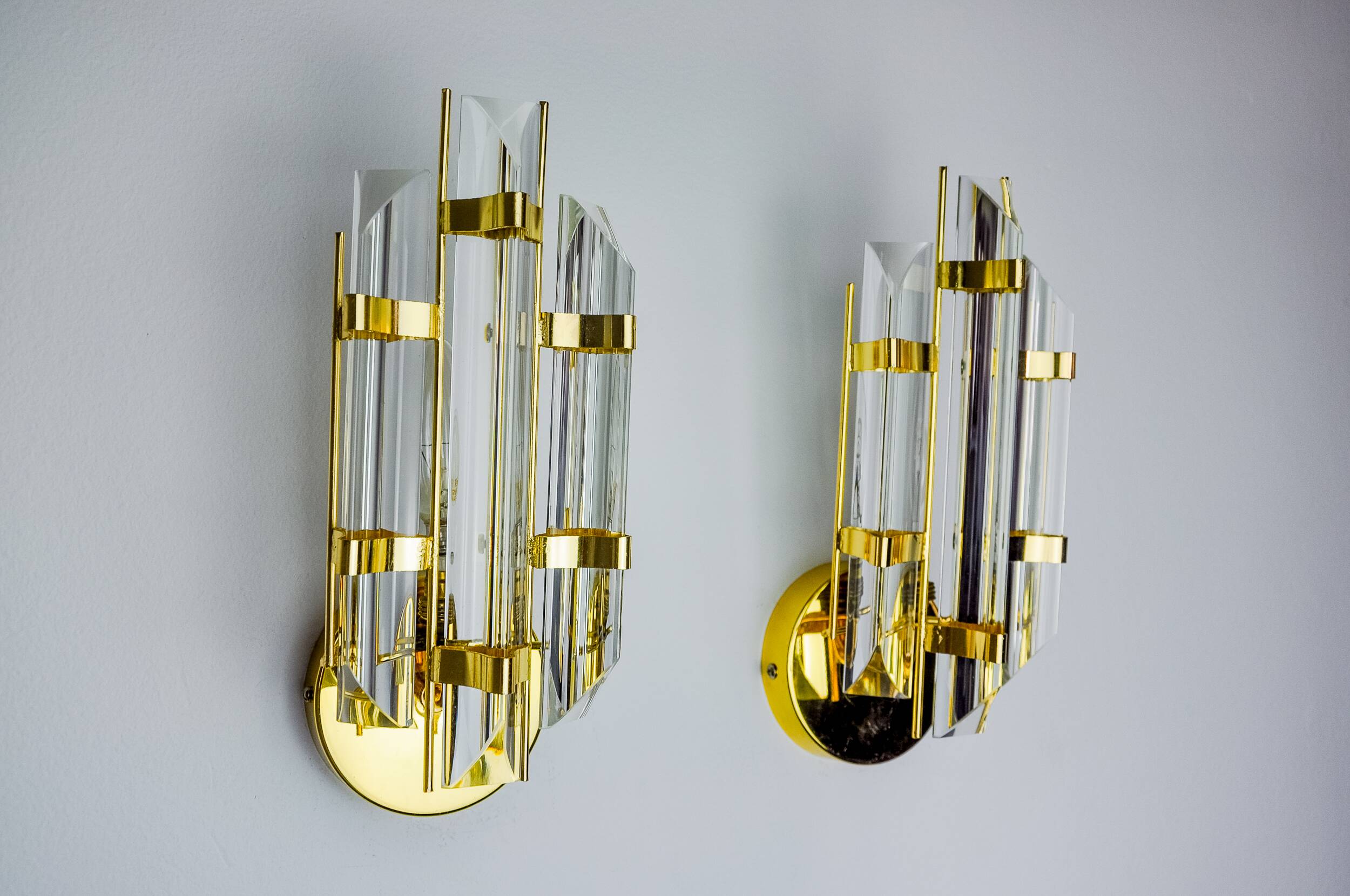 Pair of Venini wall lights, triedri glass, murano, Italy 1970
