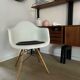 Fauteuil DAW par Charles et Ray Eames, édition Vitra