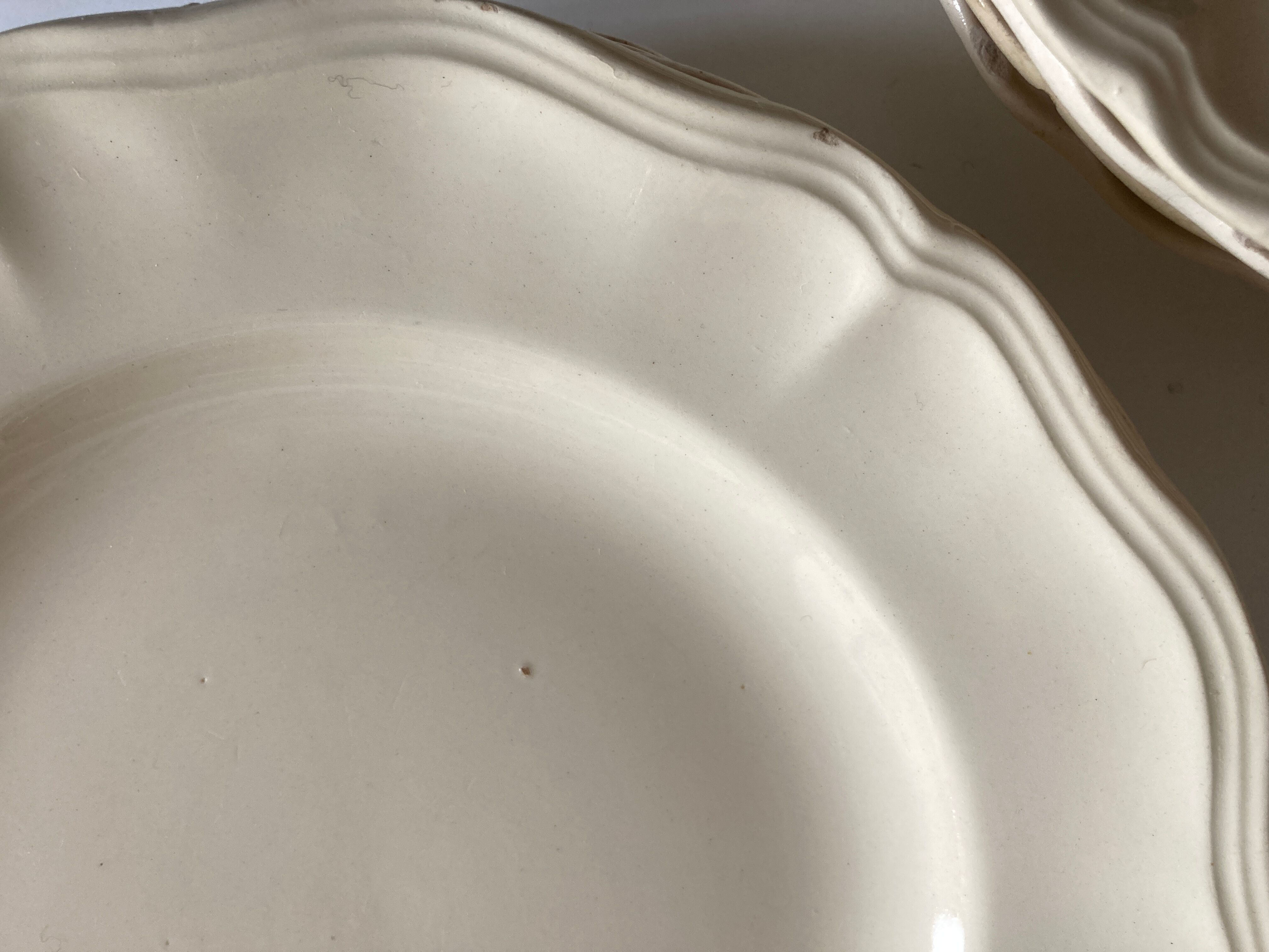 Set of 8 flat plates Ivory from Sarreguemines to godrons 24.5cm
