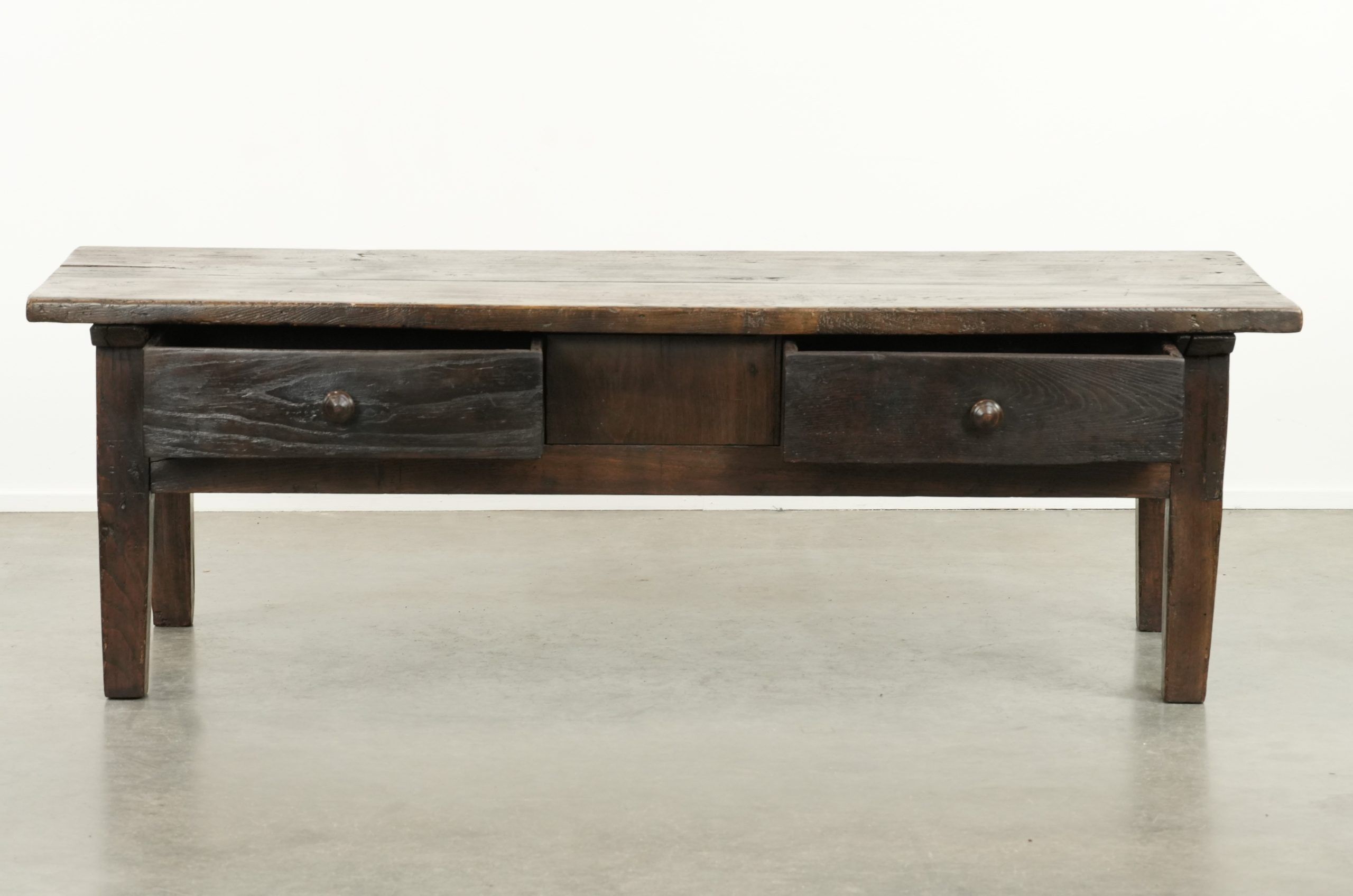 Antique 18th century Southern European coffee table made of chestnut wood