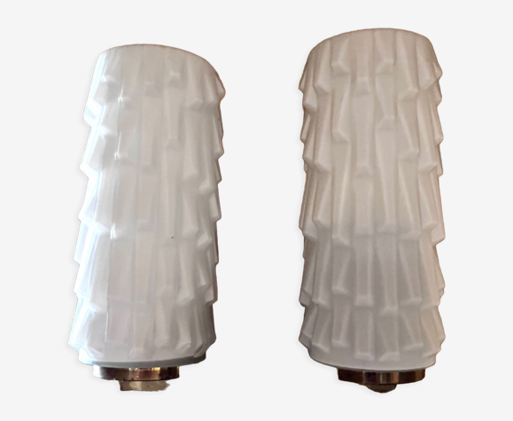 Paire d'appliques en laiton et verre