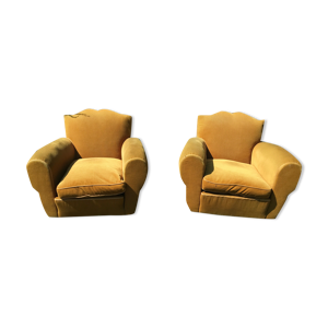 2 fauteuils club à moustache