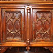 Credence in walnut 19th neo-gothic flamboyant