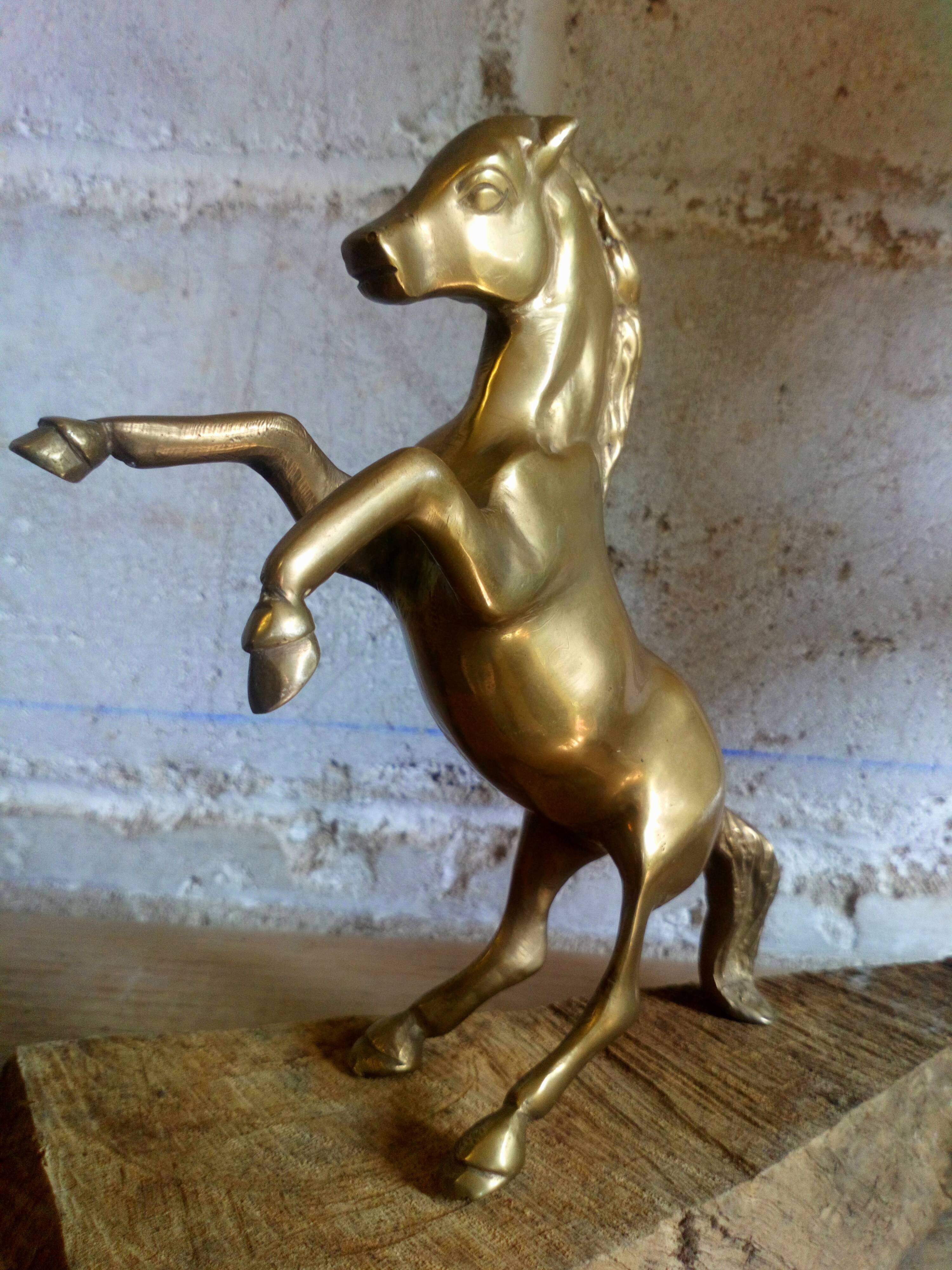 Cheval cabré en laiton massif