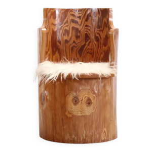 Chaise en tronc de pin