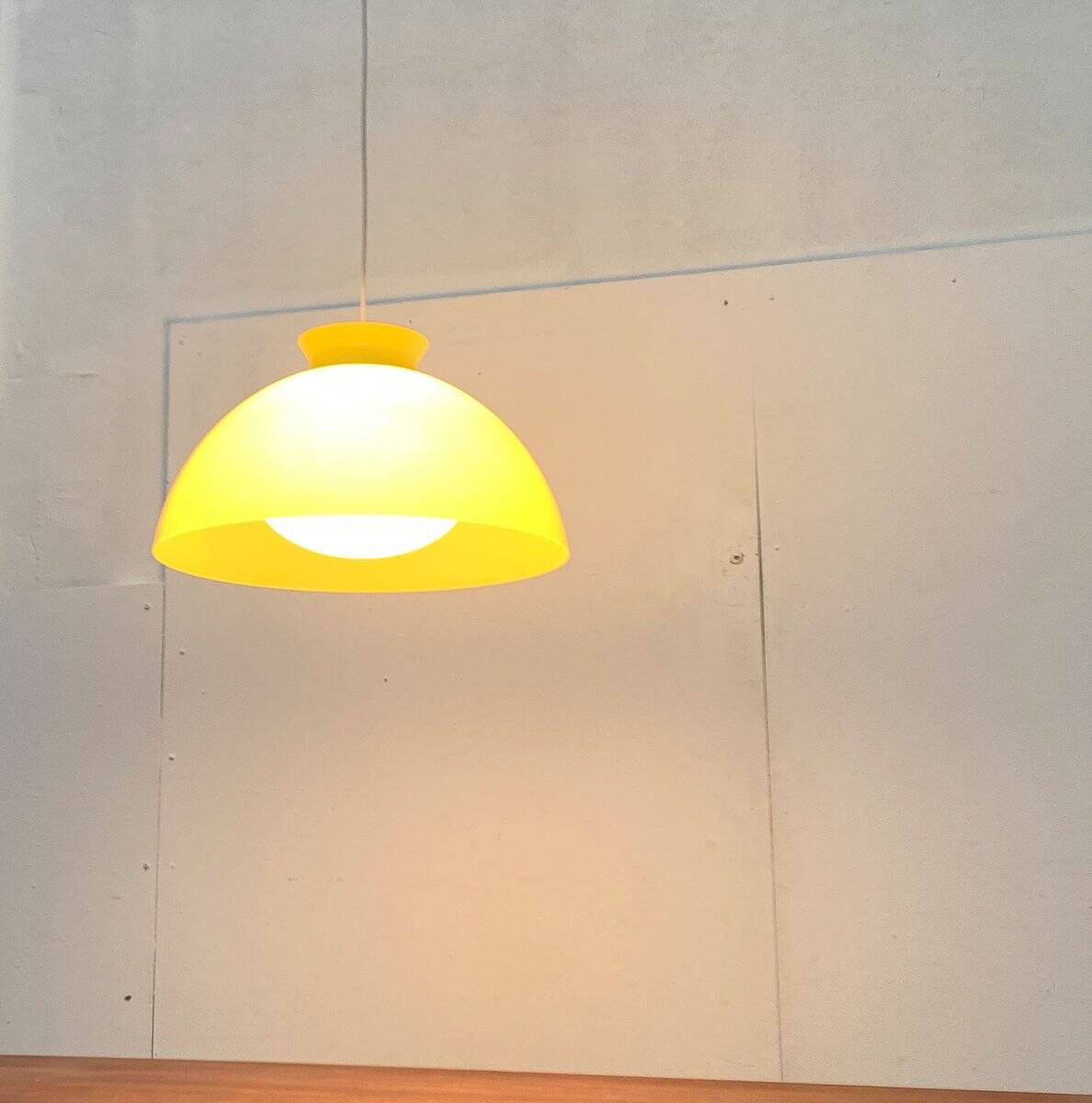 Suspended lamp model KD6 space age from the mid-century by Achille and Pier Giacomo Castiglioni for Kartell, 1960s.