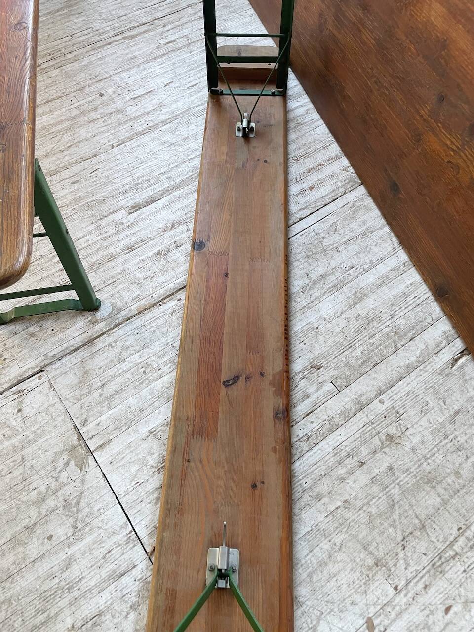 Guinguette table and its 2 benches